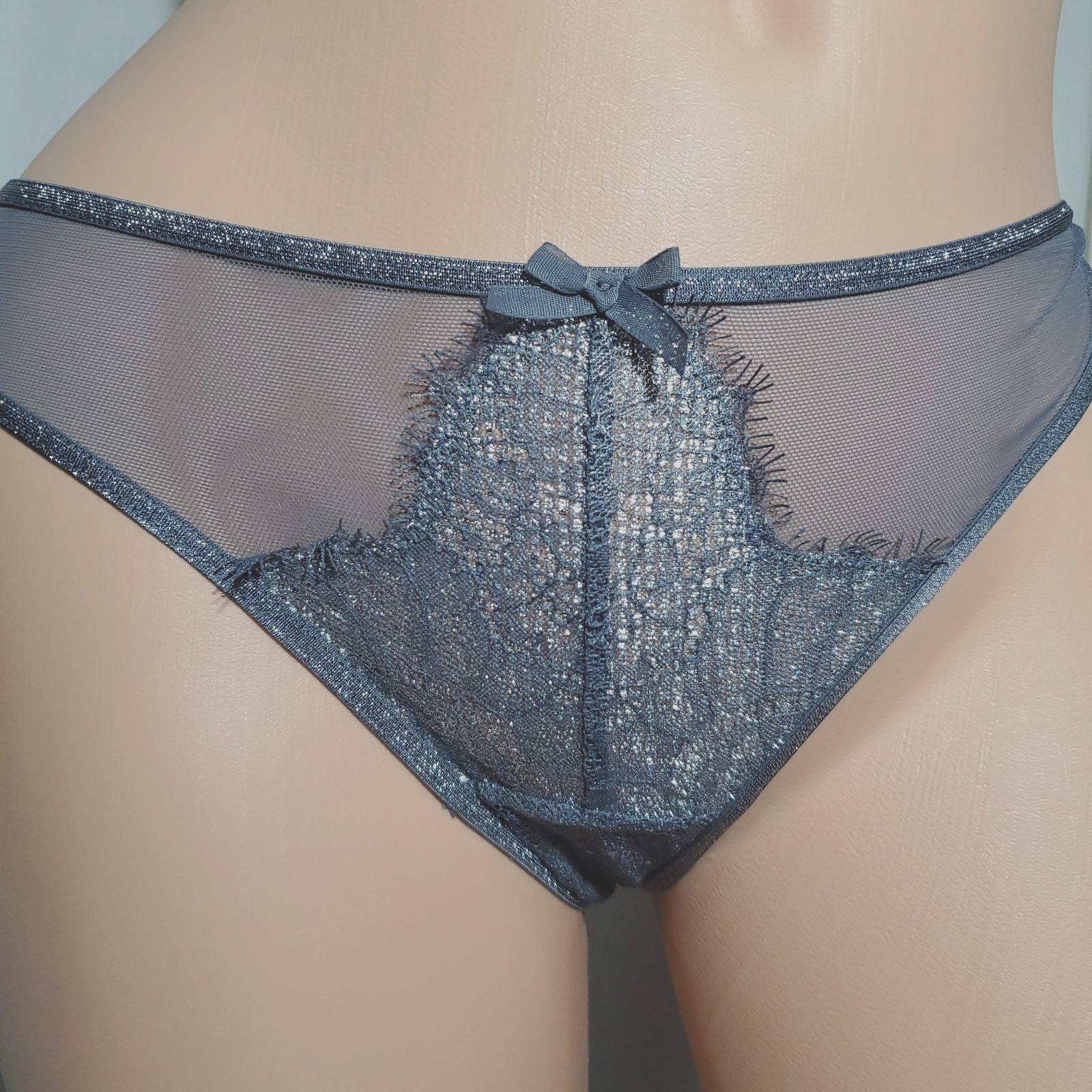 Vintage Victoria’s Secret Dream Angels Thong Panty Gray Metallic Bling SMALL