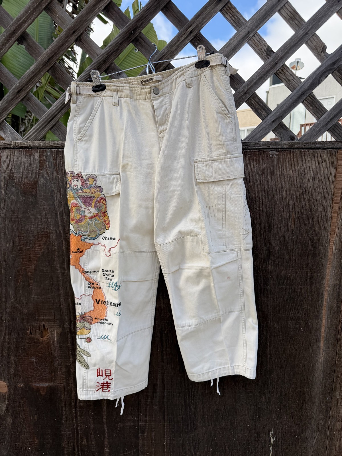 Vintage Y2K Da Nang „Surplus Indo-Chine” Embroidered Vietnam Map Cargo Pants