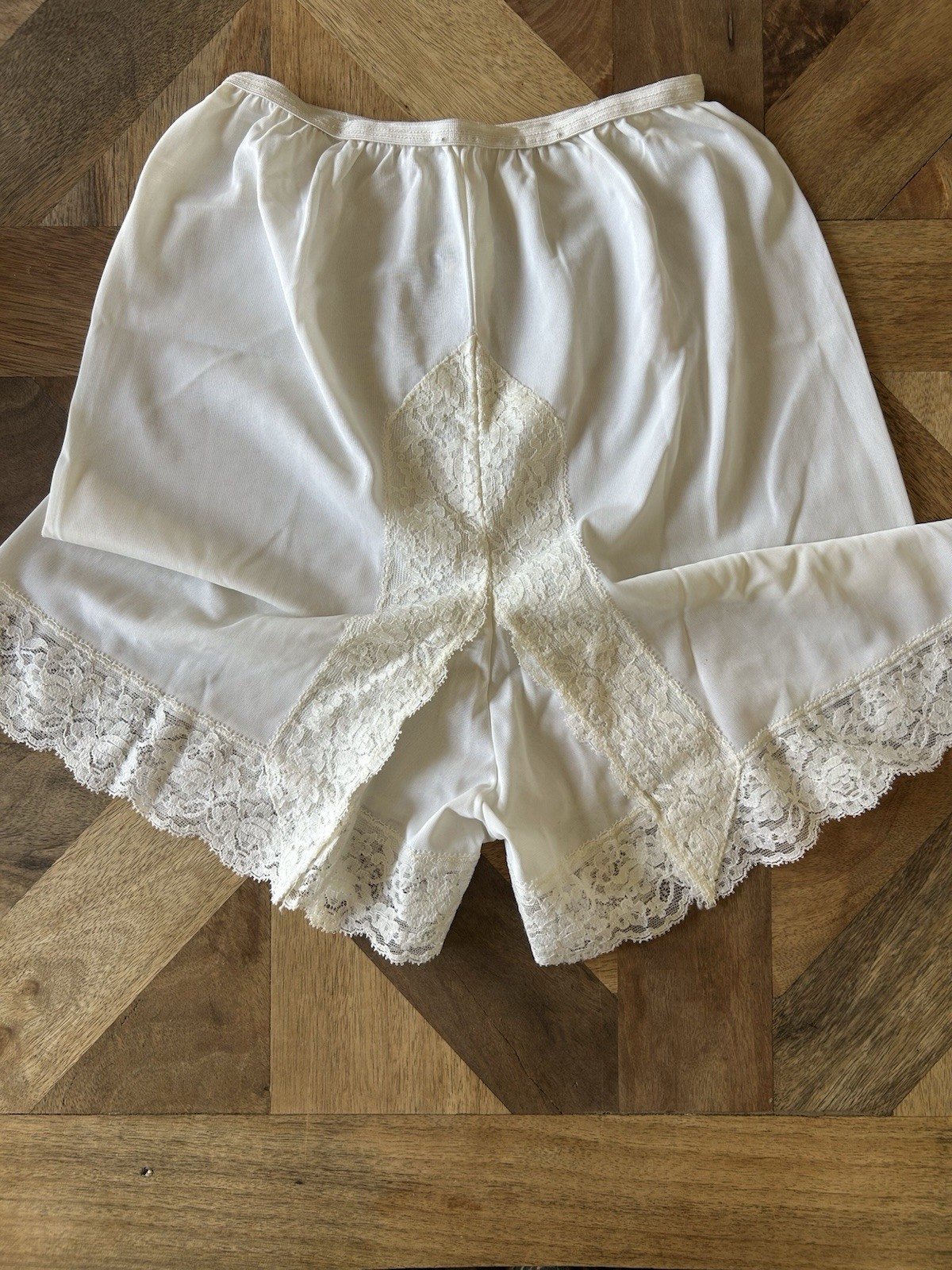 VTG Monsanto Nylon Pettipants Bloomers Lace Trim Boudoir Lingerie Skort Small