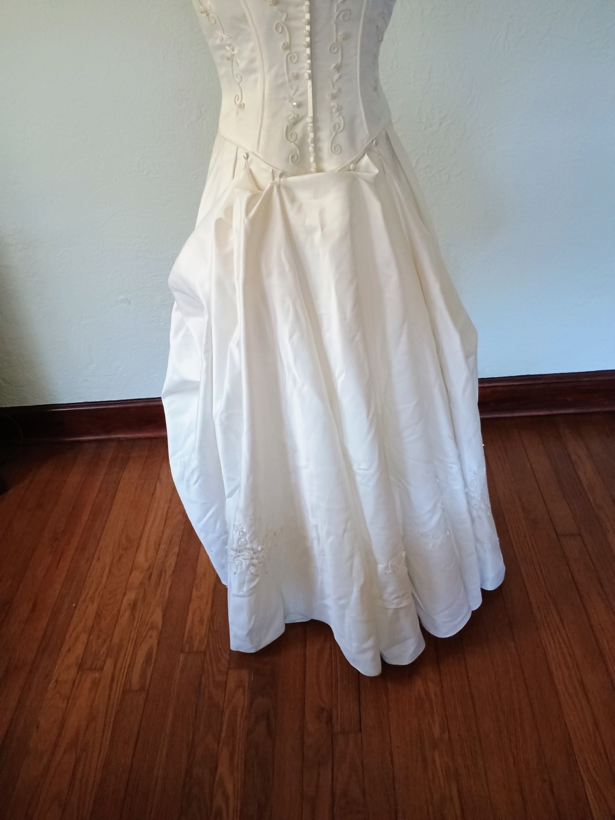 SINCERITY SATIN FEEL WHITE WEDDING GOWN, CAPE, HEADPIECE & VEIL SZ 14 #5