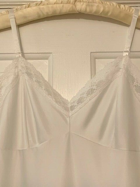 Vintage Unique Black and White Full Slip By Sarah Smith. Rare Find. Size 34