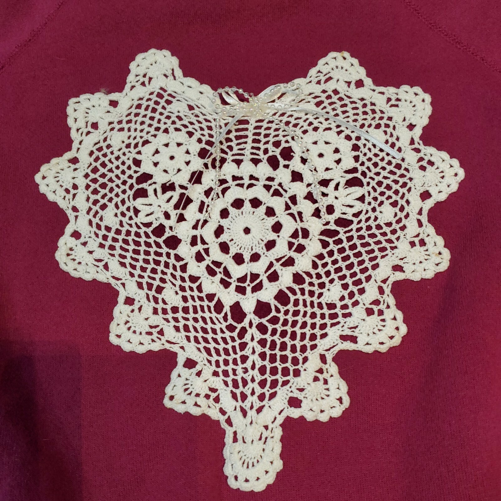 Vtg Hanes Her Way Crochet Doily Sweatshirt Heart Magenta Large EUC Handmade