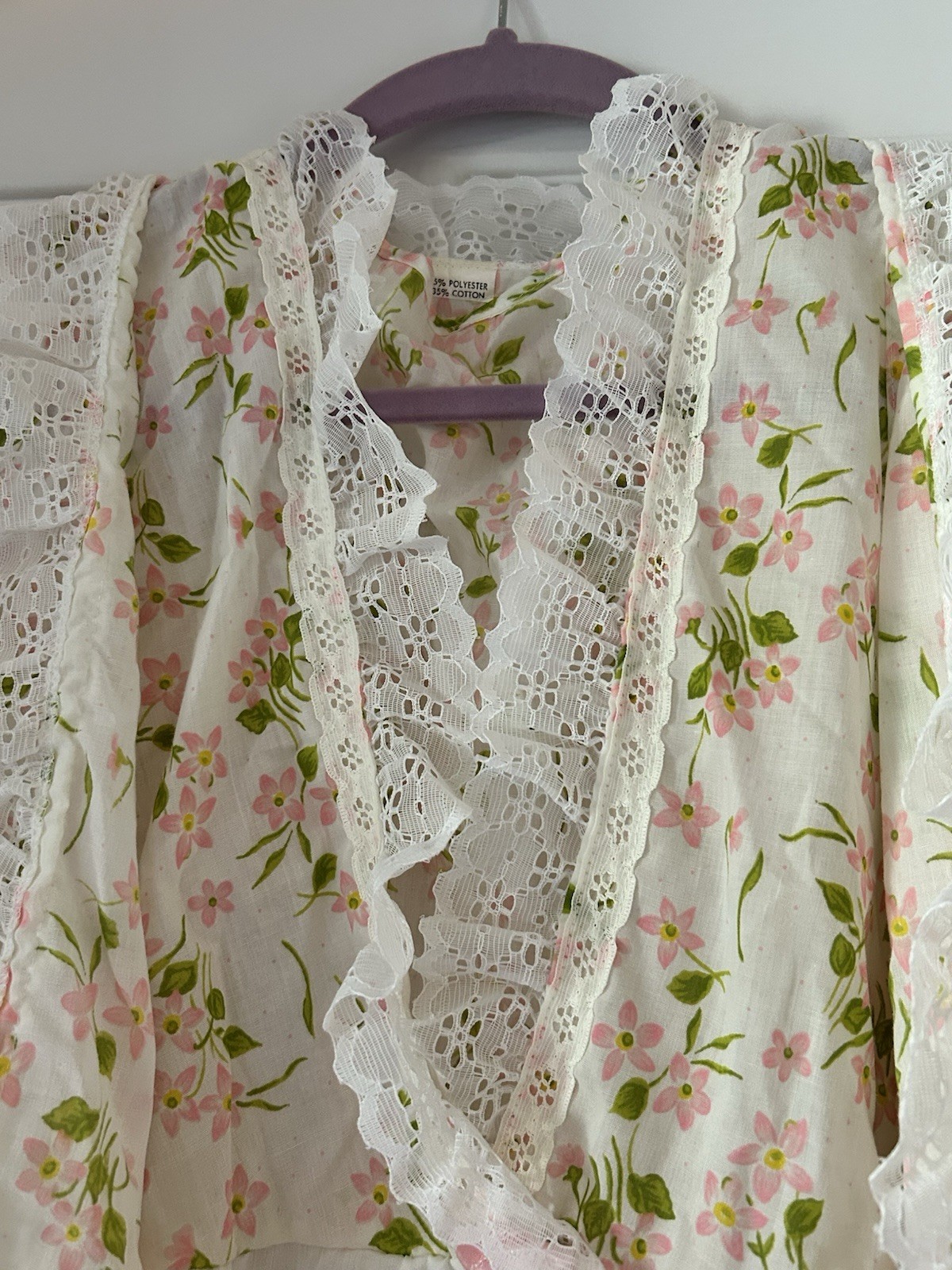 vintage peignoir – White Percale W Pink Floral & Lace Eyelet Empire – Large