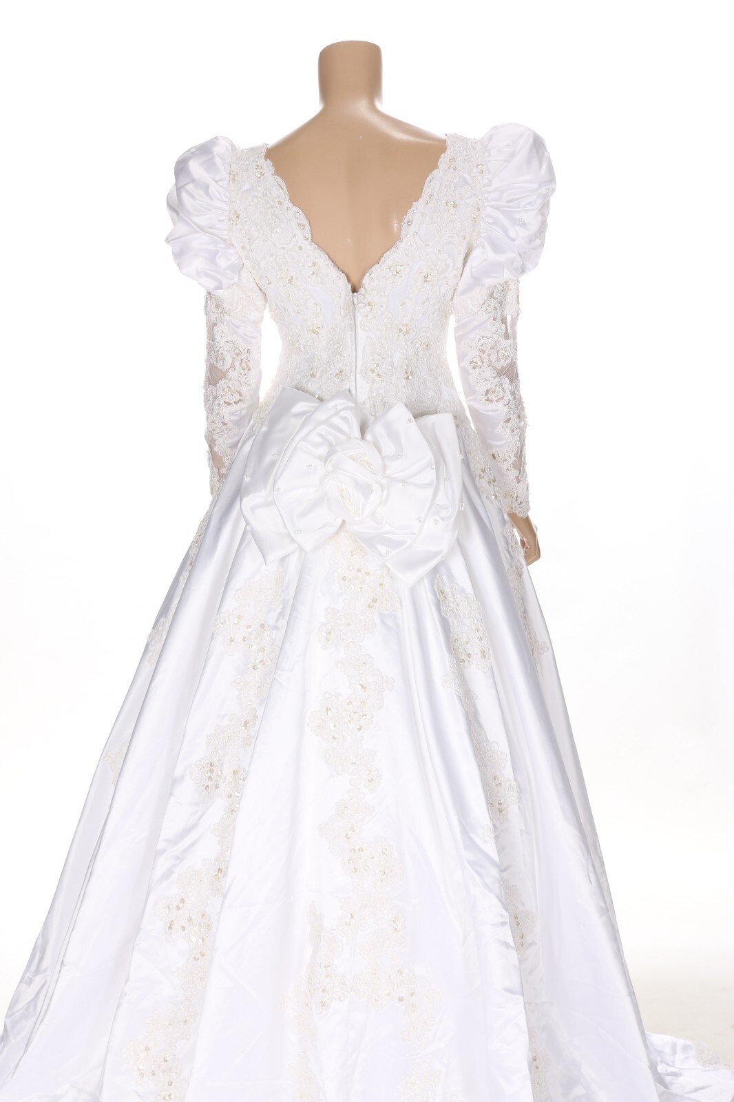 Mon Cheri Vintage 80s 90s White Satin Alencon Lace Long Sleeve Wedding Dress 8