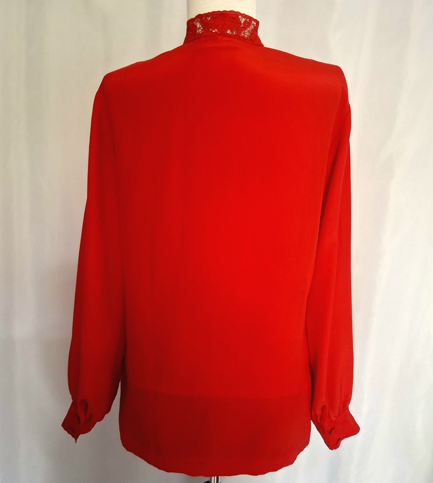 Vtg 60s Da Fu Gui Chinese 100% Silk Blouse Hand Embroidered Cut Work Red Sz 36
