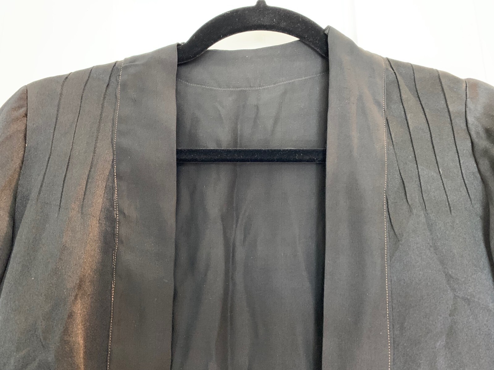 Vintage 1930s shiny black silk crepe ladies jacket
