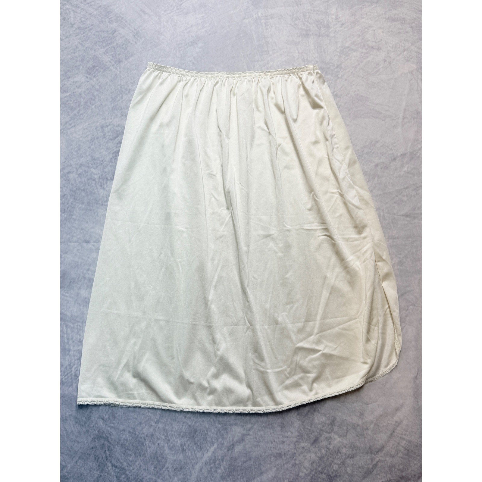 Vintage Cream Half Slip sz S Lace Trim Elastic Waist Lingerie Undergarment Skirt