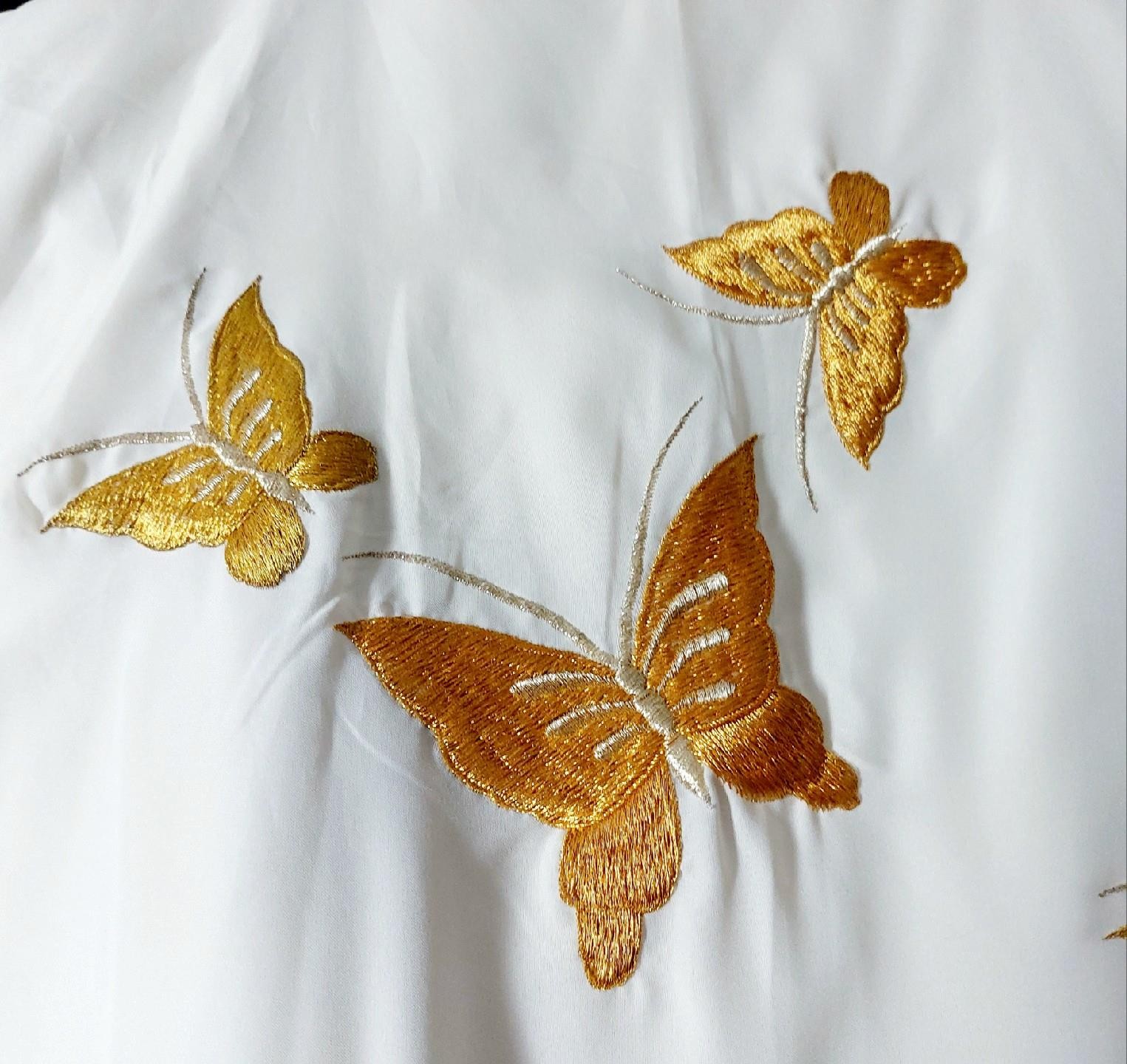 GOLD BUTTERFLY EMBROIDERED Ichiban Vintage CREAM DRESSING GOWN ROBE KIMONO