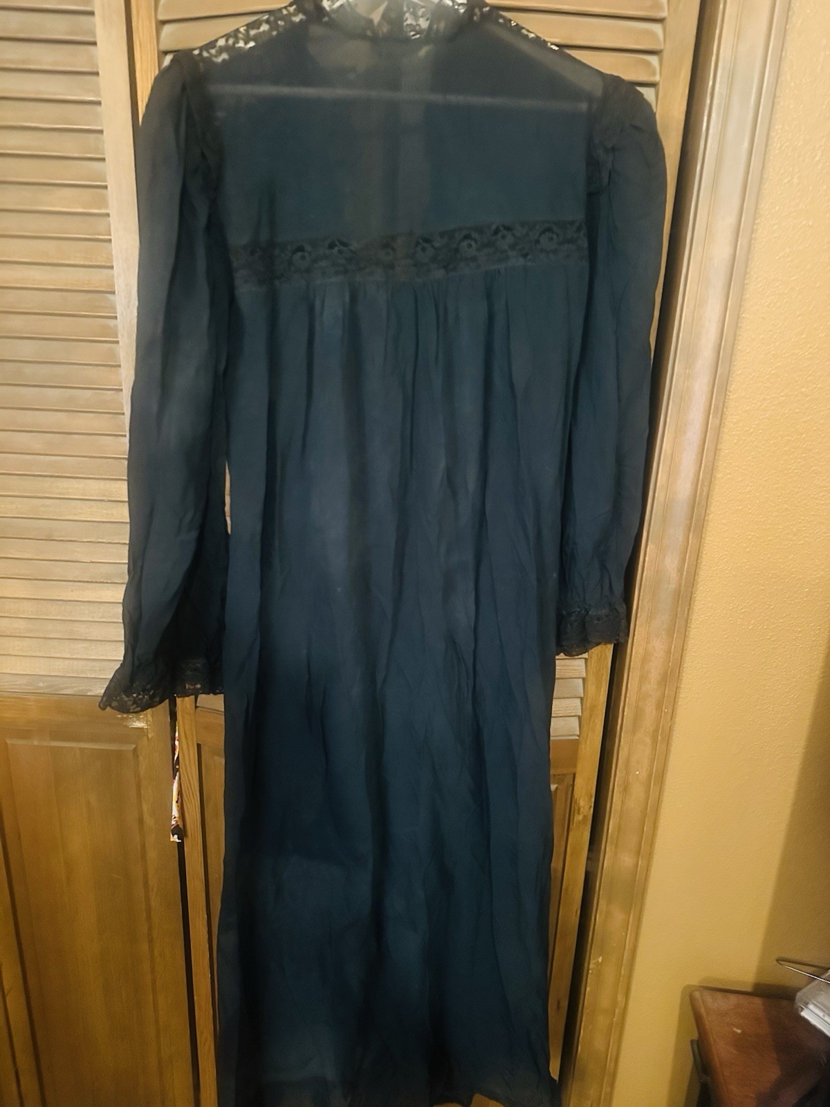 Vintage 1950’s Daphne Lace Peignoir Maxi Dress Nightgown Gothic Sz 34 Small
