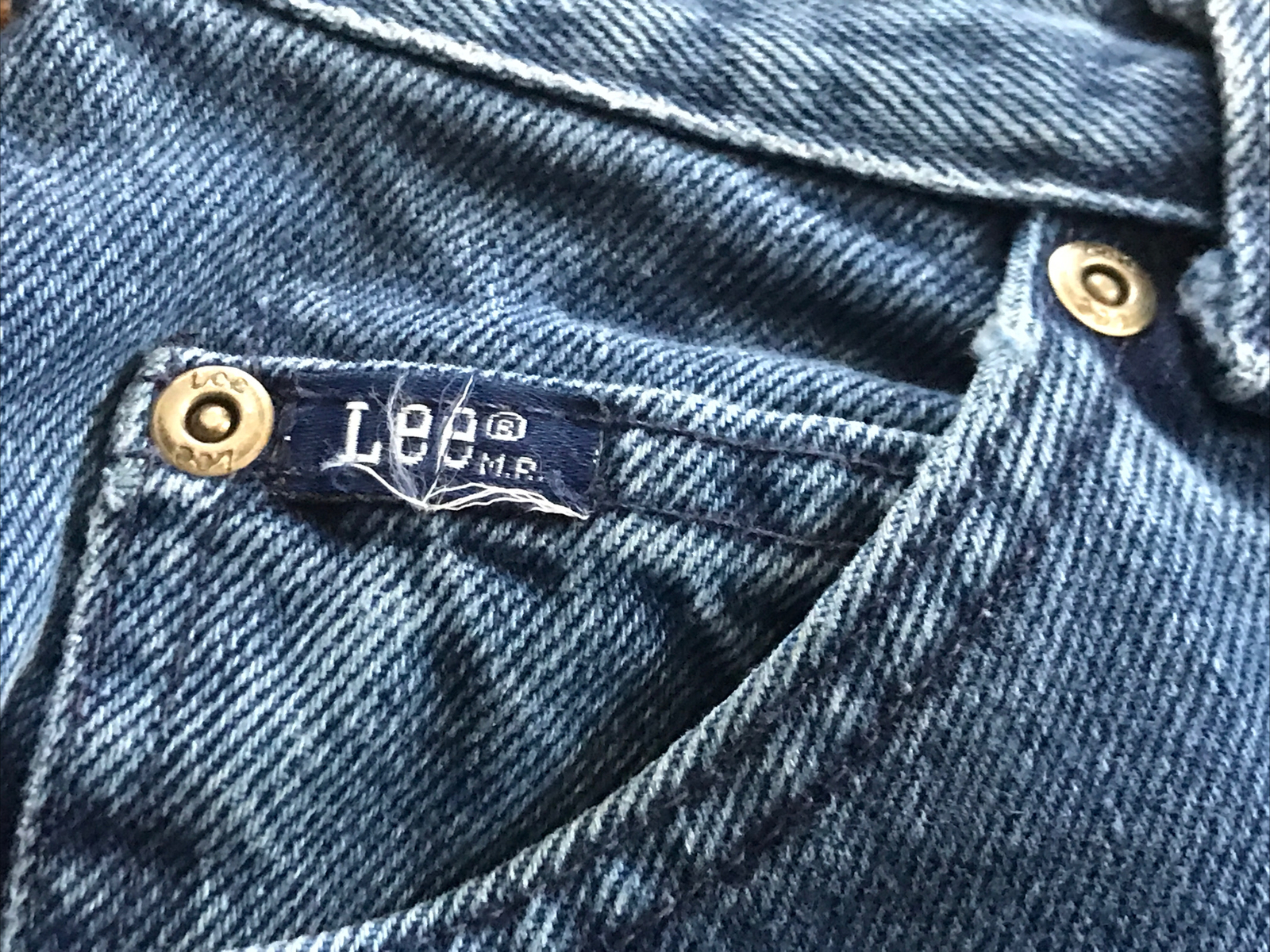 Vintage High Waist Mom Jeans LEE Small 30″ waist / 28″ inseam 1980s USA made