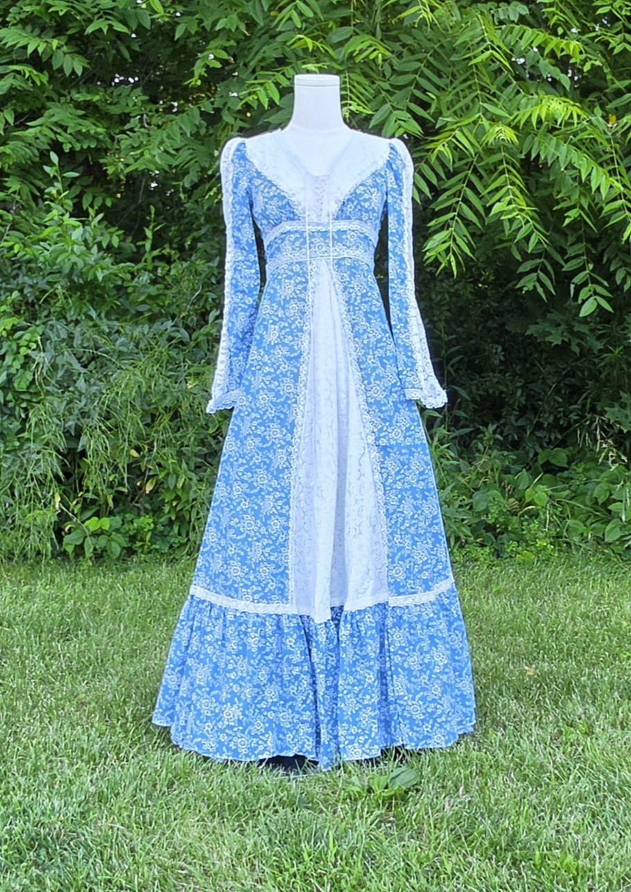 GUNNE SAX Blue Floral Prairie Dress