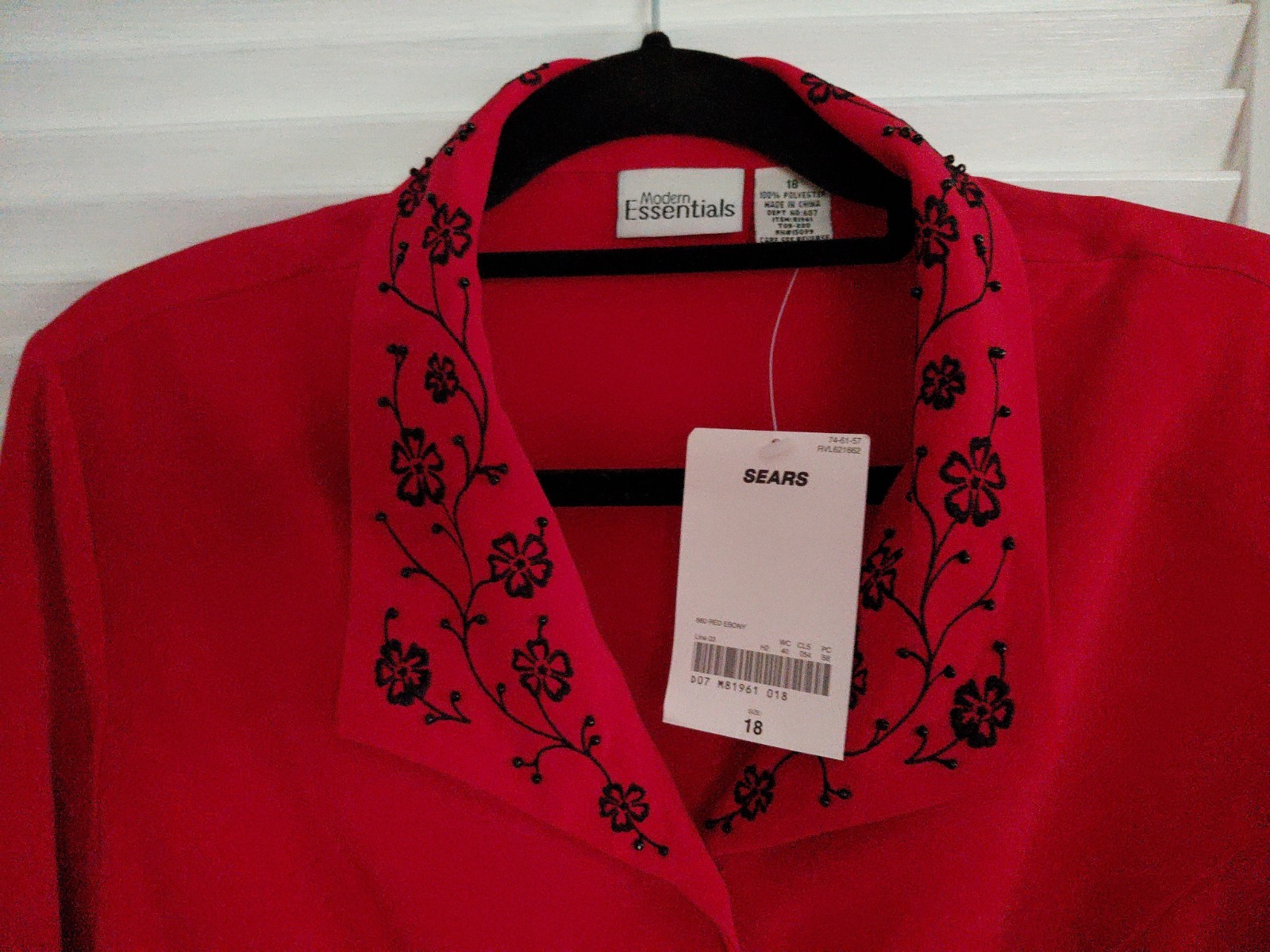 NWT VTG Sears~Modern Essentials ~ Long Sleeve Blouse,Sz 18Red w/Black Embroidery