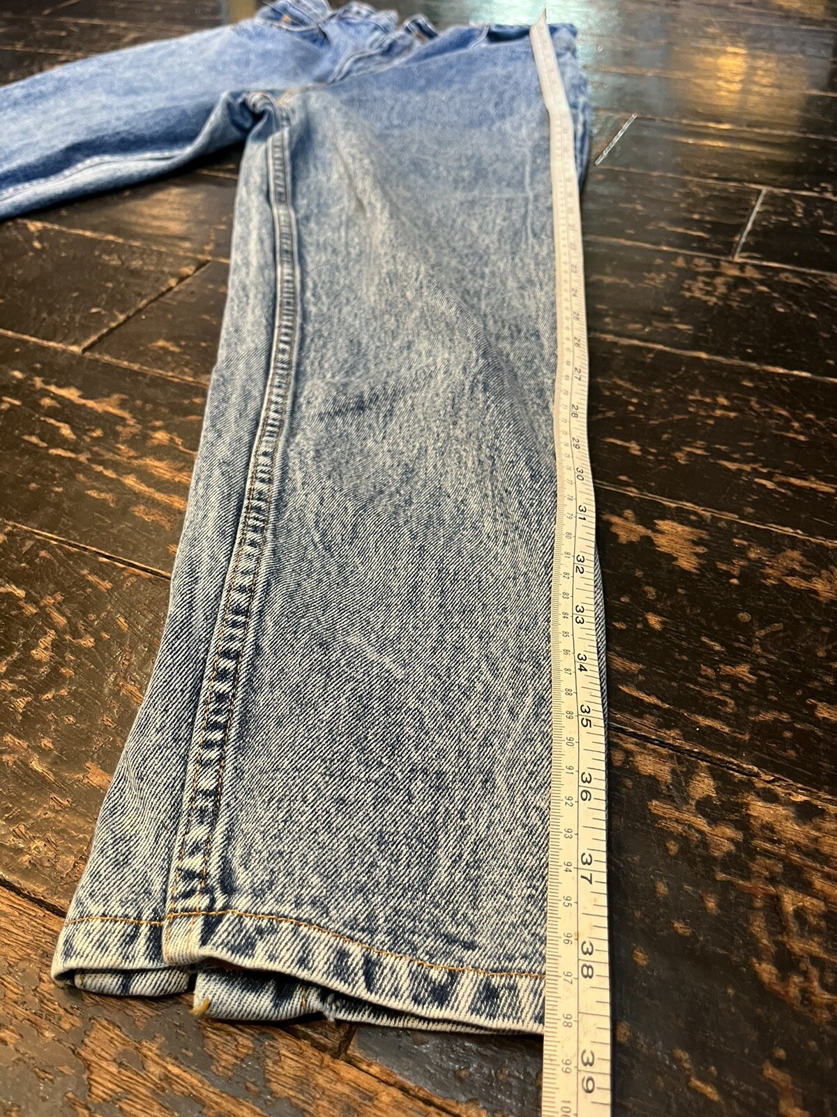 Vintage No Excuses Collection Women’s Light Wash Jeans W/ Buttons Size 11