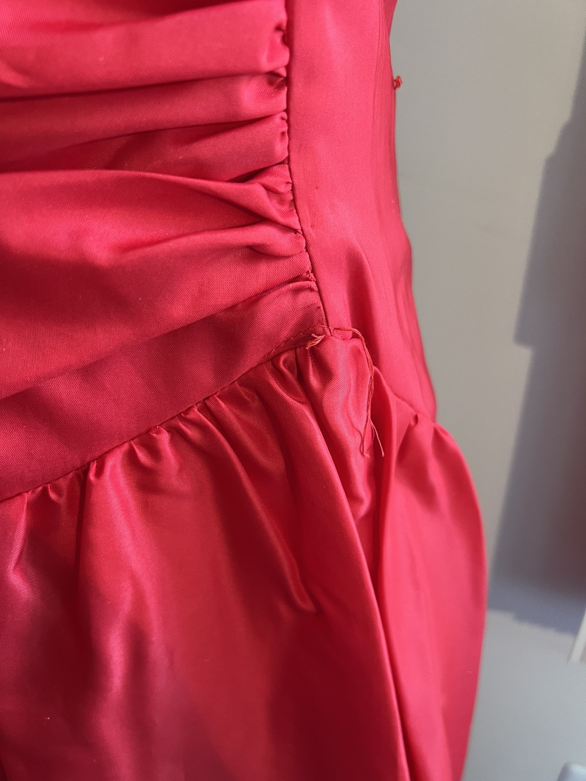 NEW Prom Party Dress in red w sweetheart neckline, fitted waistline M (34-28-36)