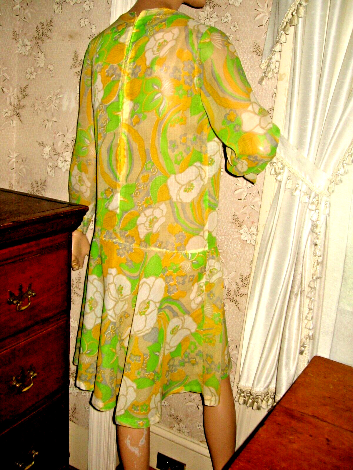VINTAGE 1960-70s YELLOW GREEN FLORAL DROP WAIST DRESS – METAL ZIPPER