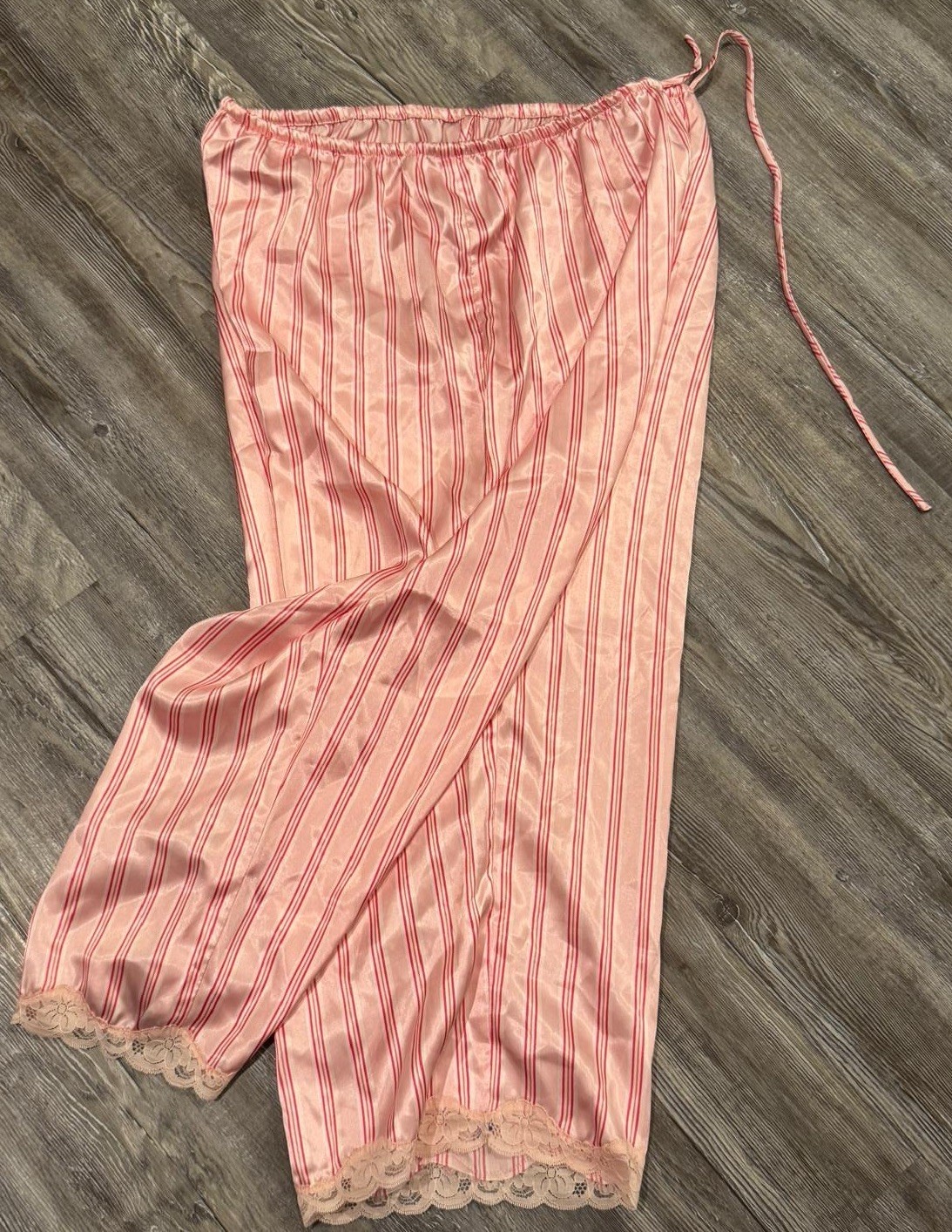 VTG 80’s CRUZ Pink/Red Striped Satin Elastic Waist Laced Cuffs Pajama Pants L