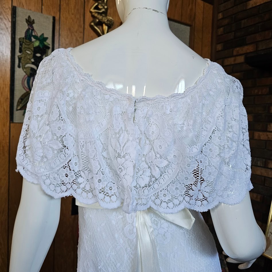 Vintage 70s Hippie Romantic Capelet Lace Wedding Reception Maxi Dress Gown XS/S