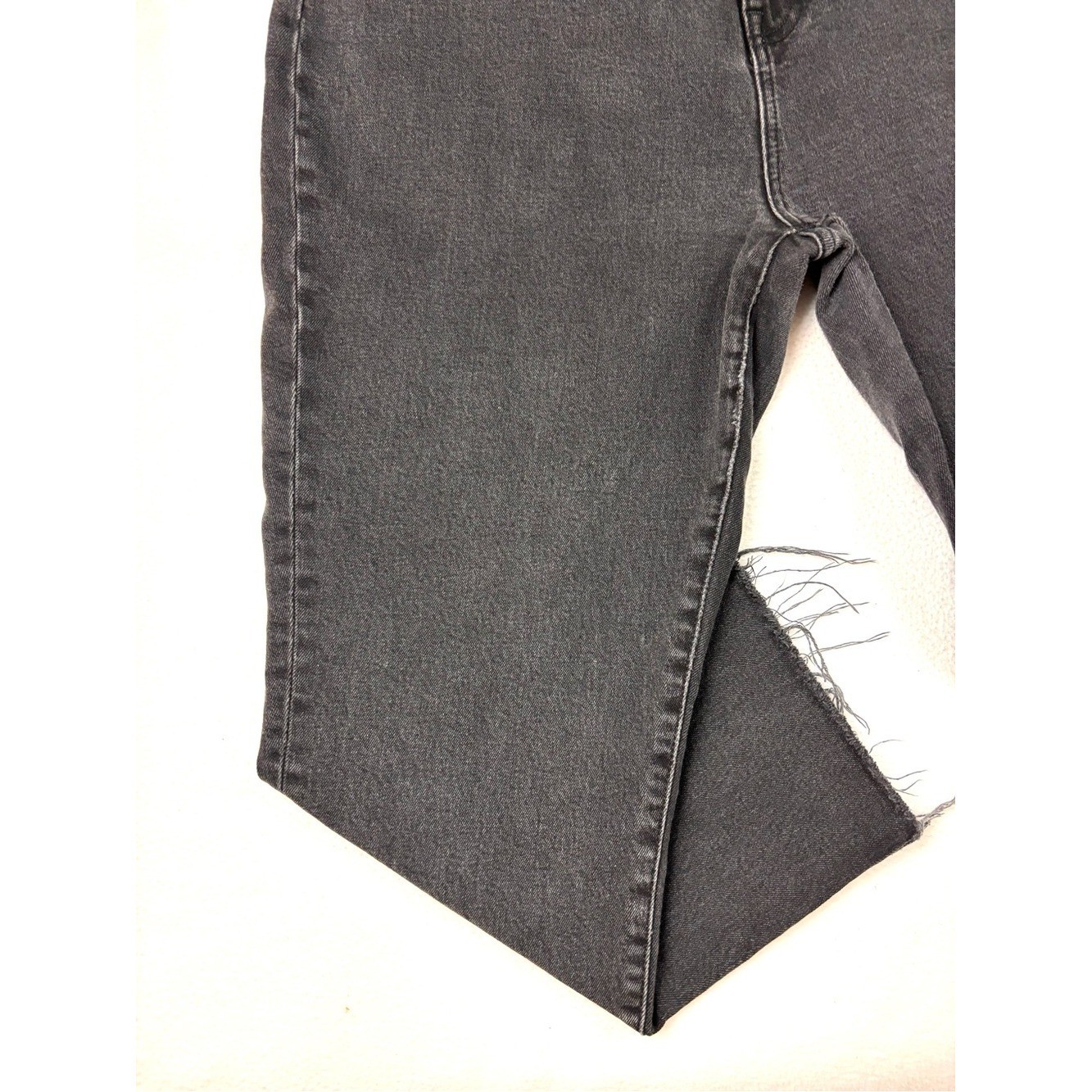 Madewell The Perfect Vintage Jean Fade Black Charcoal Gray Distress Raw Hem (32)