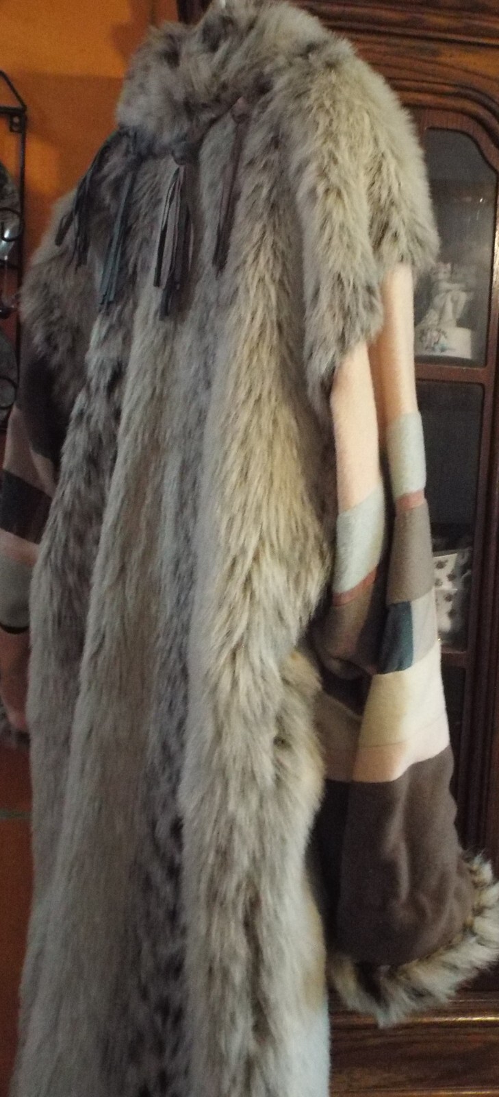 SANTA FE RE-CREATIONS – Vintage New Long Fur Fringe Western/Cowgirl Coat L/XL