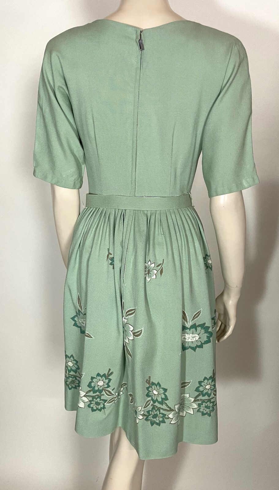 1950s Vintage Green Dress With Painted Gold White Flowers Fit Top Full Skirt S
