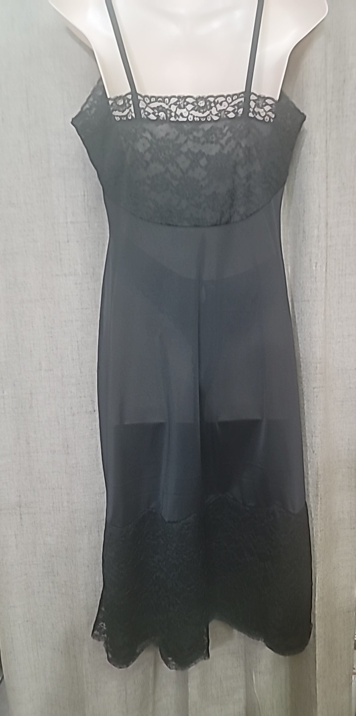 Vtg 60s VANITY FAIR Black Dress Slip Silky nylon sexy Floral 8″ Lace Hem Size 34