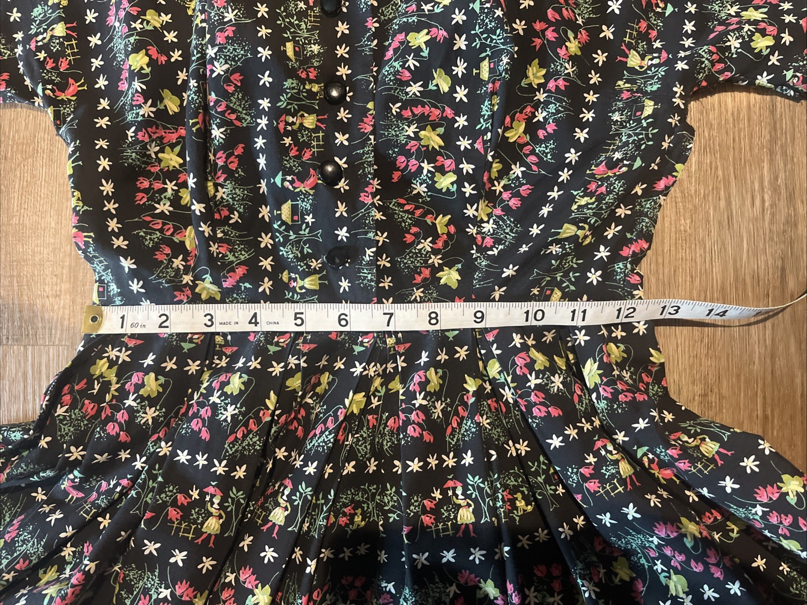 Vtg. 1950’s Full Day Dress Belted Pleated Skirt Novelty Folk Floral Print Sz S
