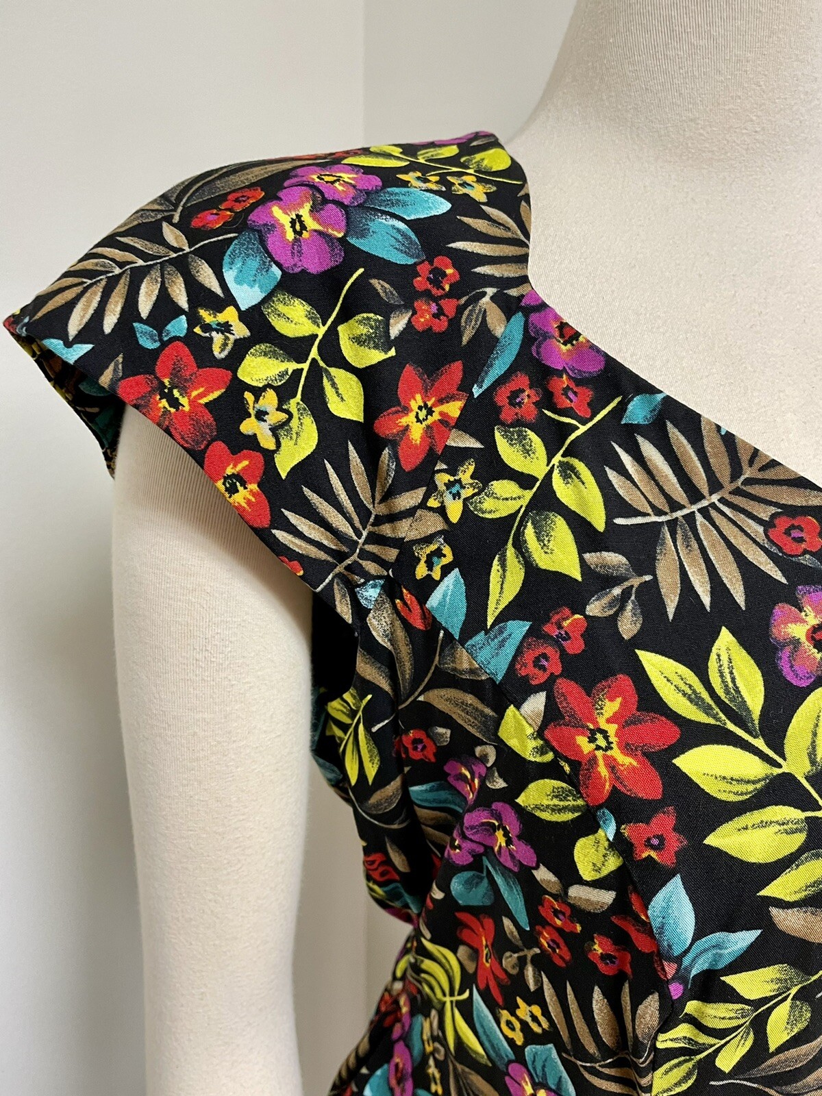 Betsy Lauren 90’s Bright Floral Hawaiian Print Midi Dress Deadstock w tags Sz 8
