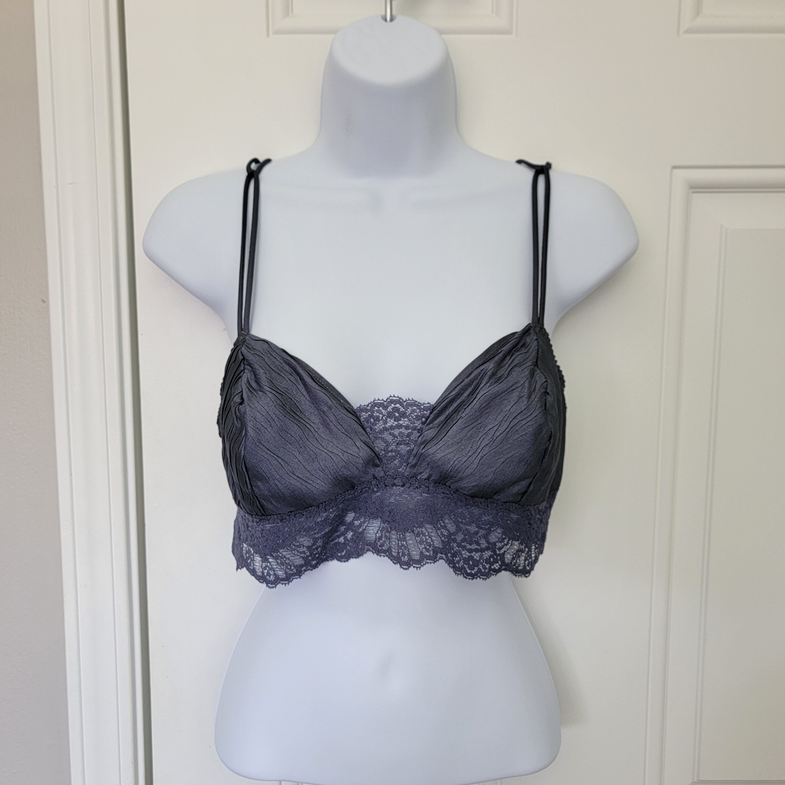 OLGA Vintage Lace Satin Bralette Second Skin Wireless Blue Gray Dbl Strap Medium