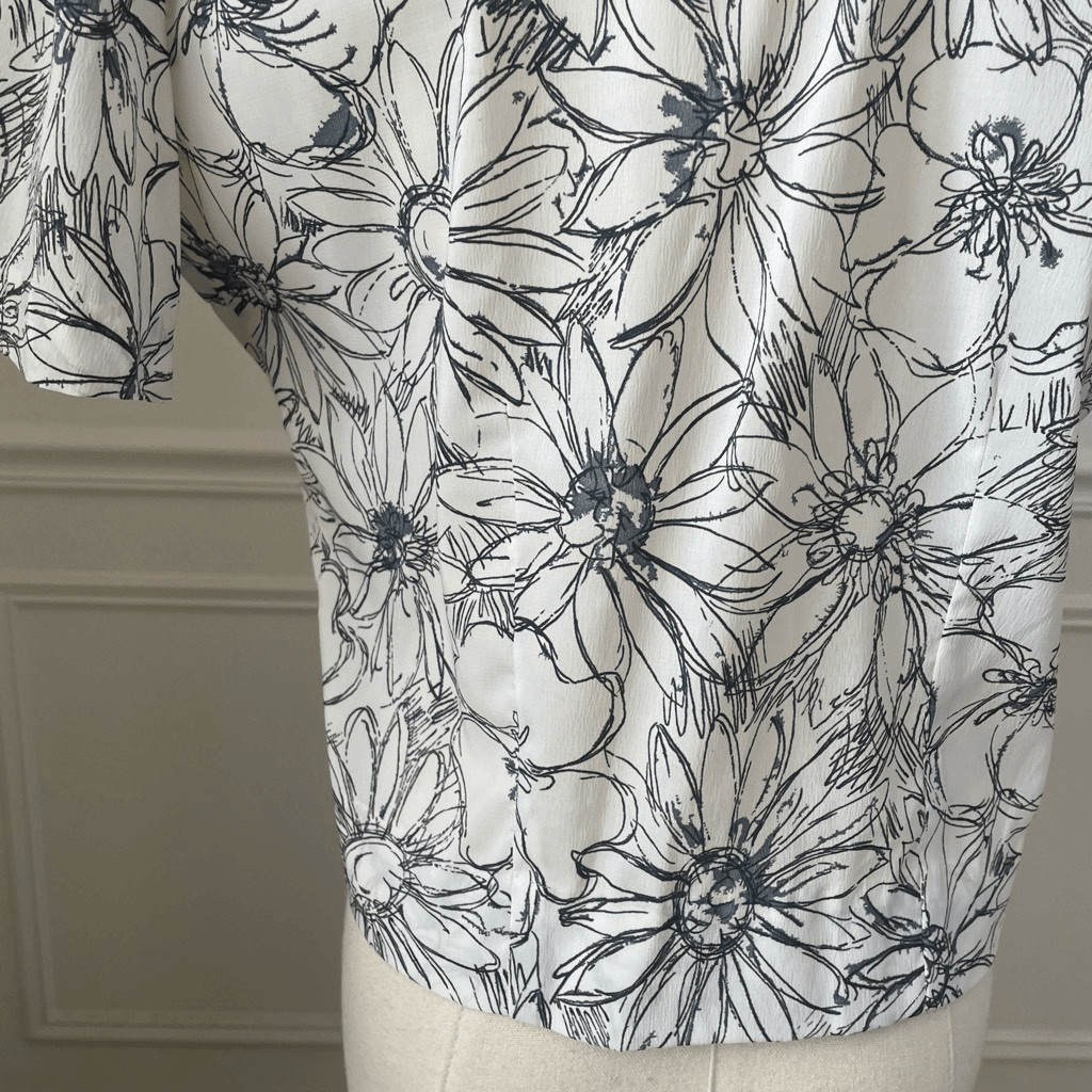 Vintage 70s Cropped Sketch Floral Black Grey Neck Tie Blouse S