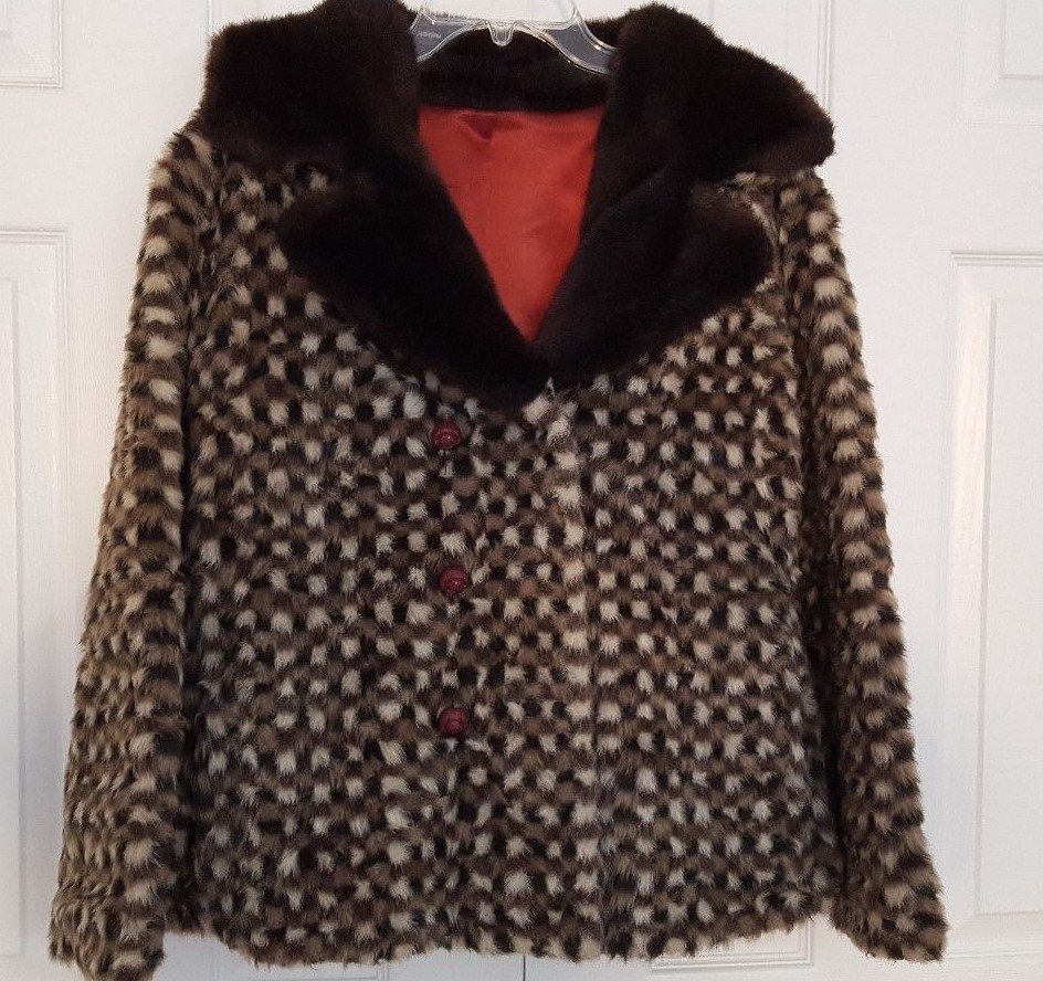 VTG Womens White, Black and Brown Print Faux Fur Coat Red Lined Complete