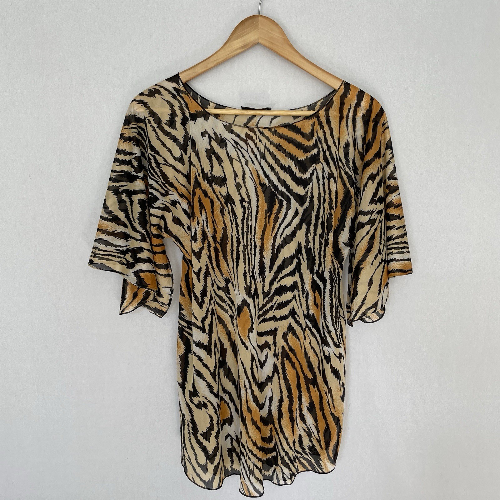 CLAIRE SANDRA BY LUCIE ANN BEVERLY HILLS Small Tiger Print Short Nightgown