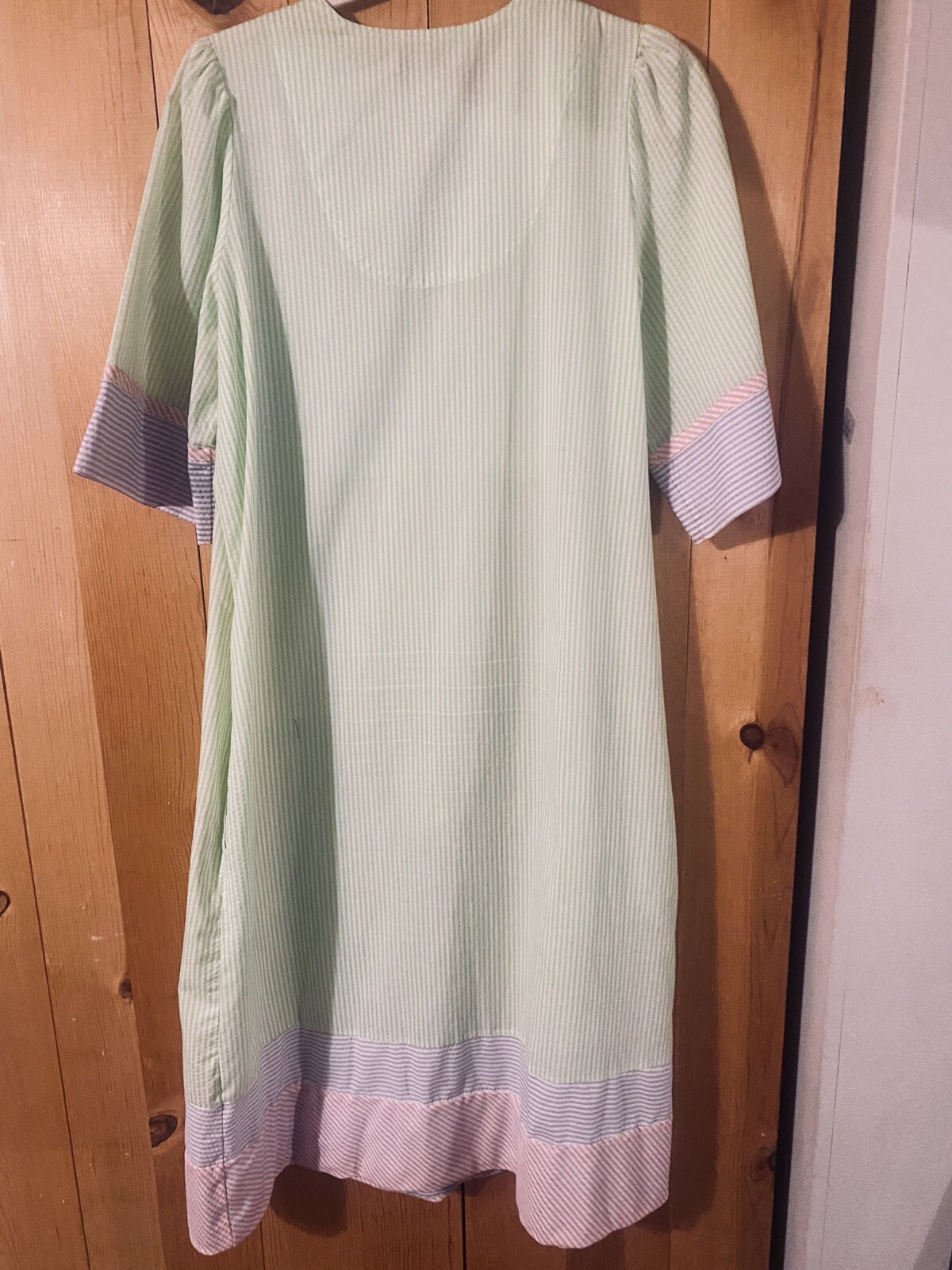 Go Softly April Robes Multi-Colored Pastel Patio Nightgown Country MEDIUM EUC