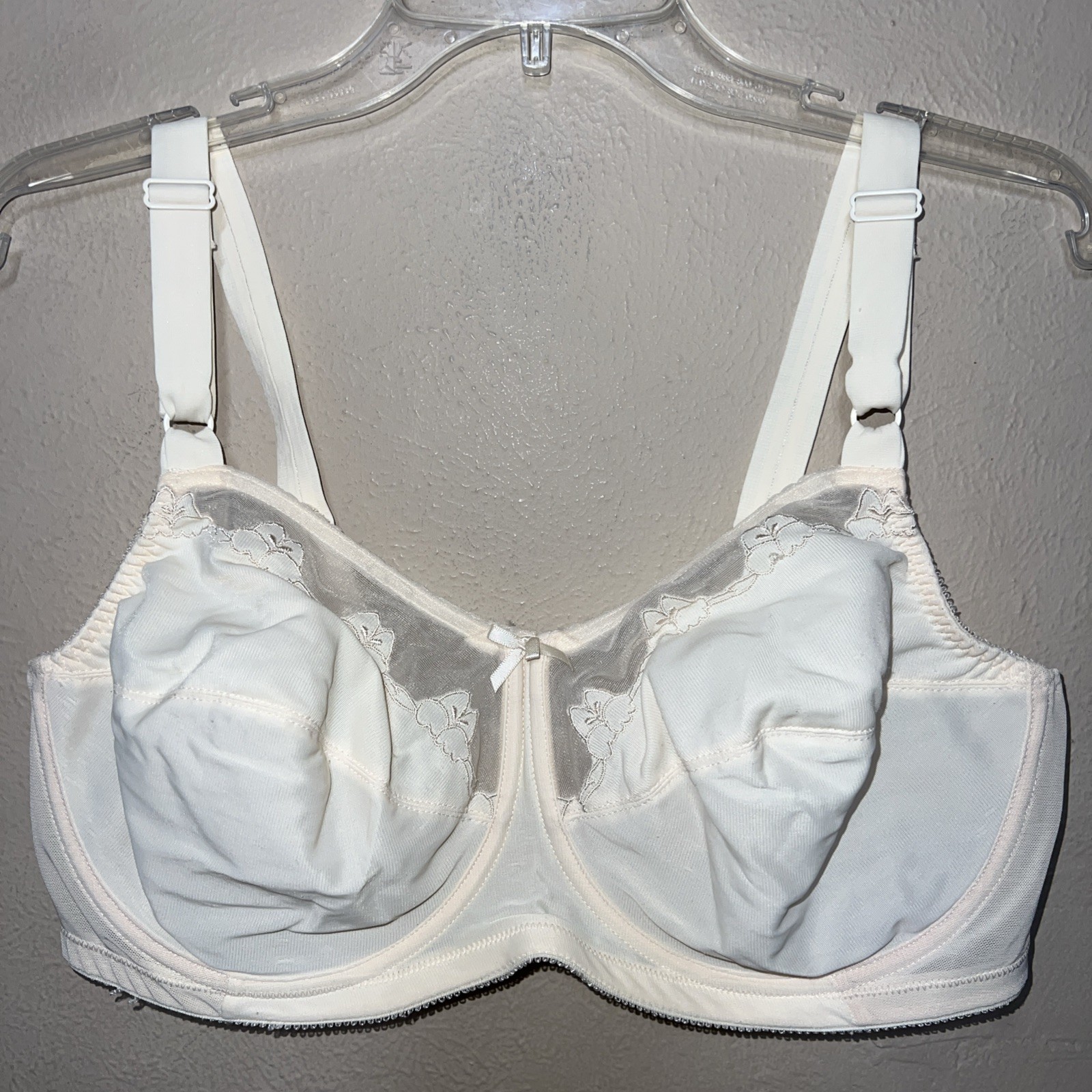 Vintage Bali 0180 Underwire Bra 42D Beige Satin Floral Embroidered 80s 90s Y2K