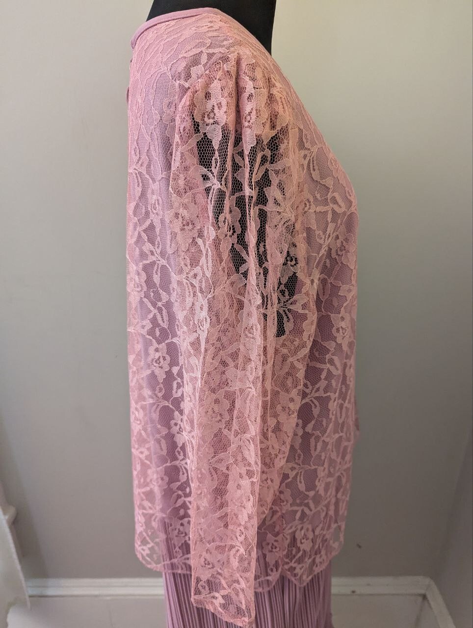 VTG DRESS Pink Lace Plisse Pleated Flower Accent Sandi Dee Plus Size 18 1/2 ON17