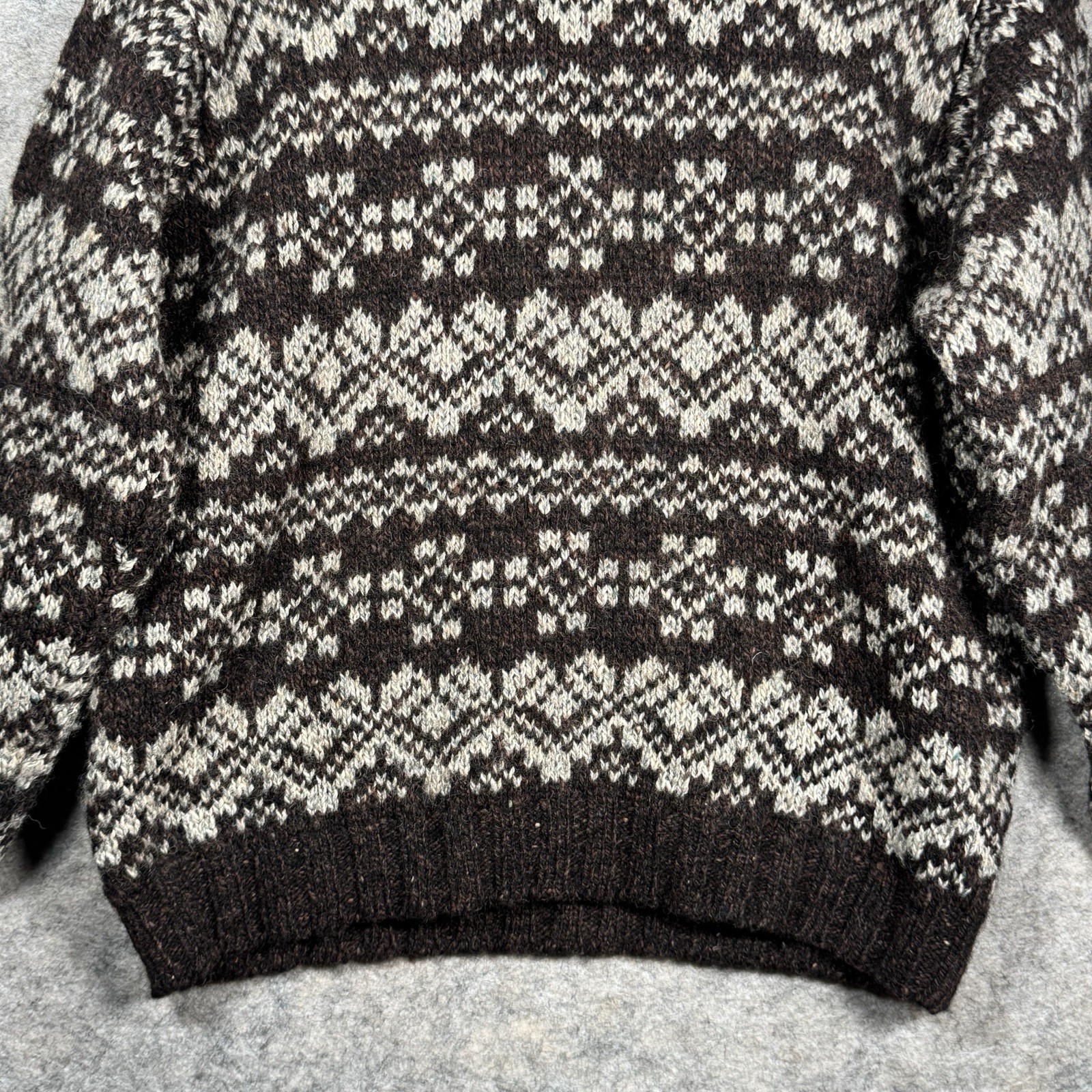 Vintage 90s Womens LL Bean Brown Patterned Wool Blend Sweater Size M 21×25