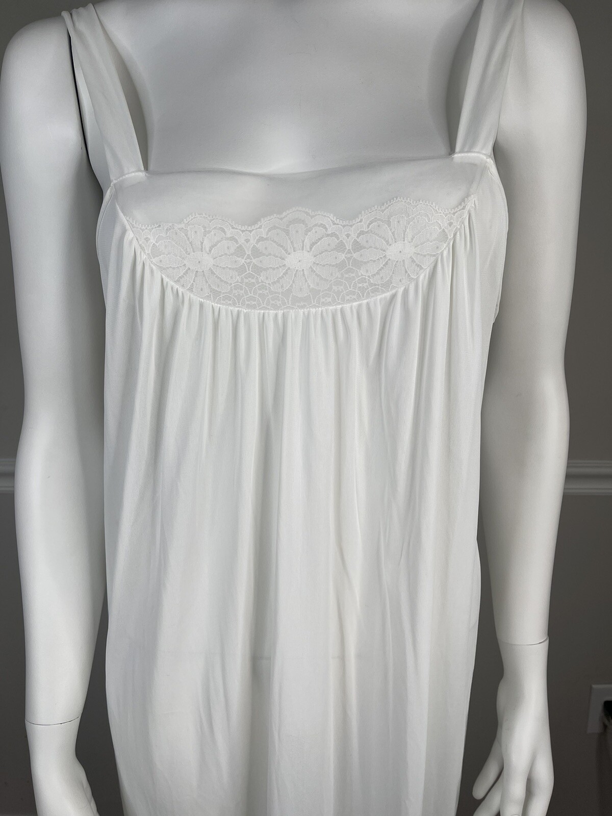 Vtg Womens Small Romantic white nylon nightgown sexy maxi dress Lace chiffon