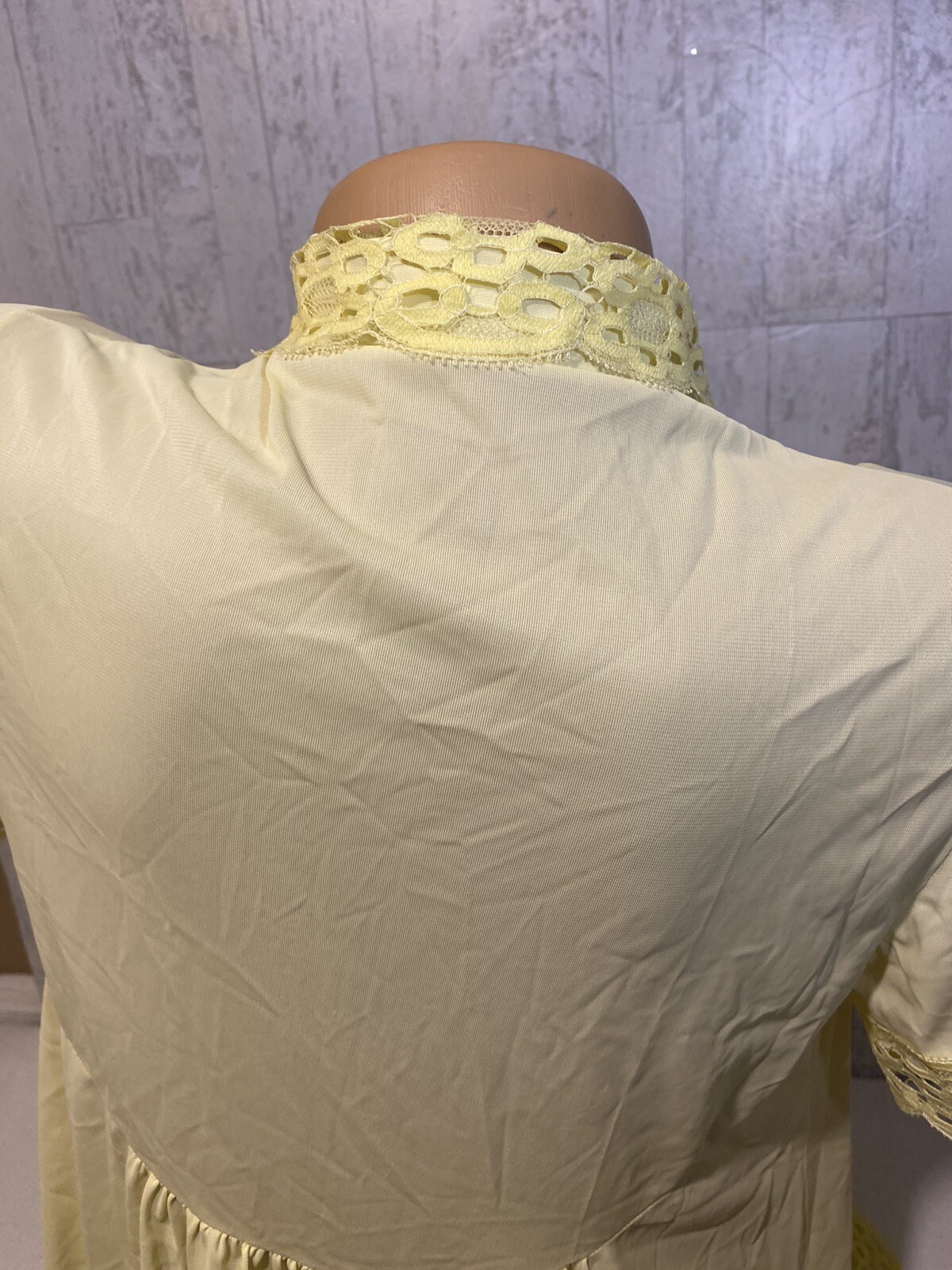 VTG Peignoir Robe Yellow 100% Nylon Sears Roebuck & Co Small-32-34 butter #L49