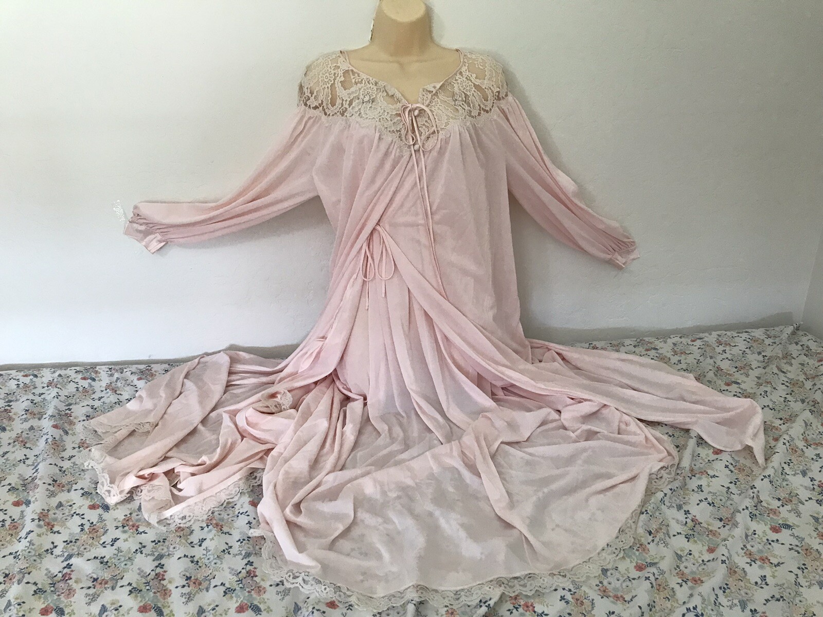 Lucie Ann VTG 2pc Robe & Nightgown Sheer Pink PEIGNOIR Abstract Floral,