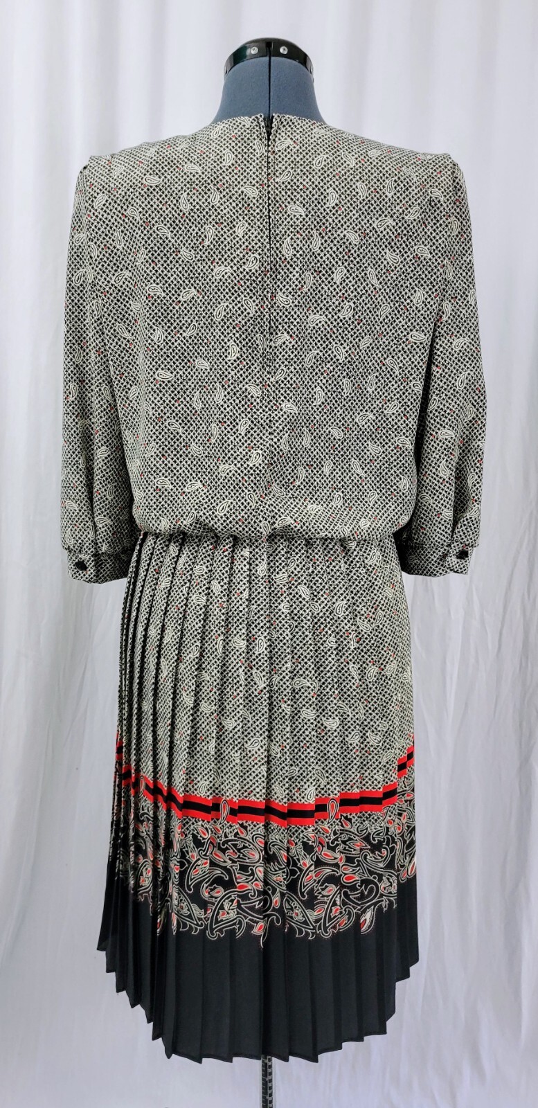 Vtg VLP Petites Cream & Black Patterned Dress w Red Acc & Border Trim Size 12