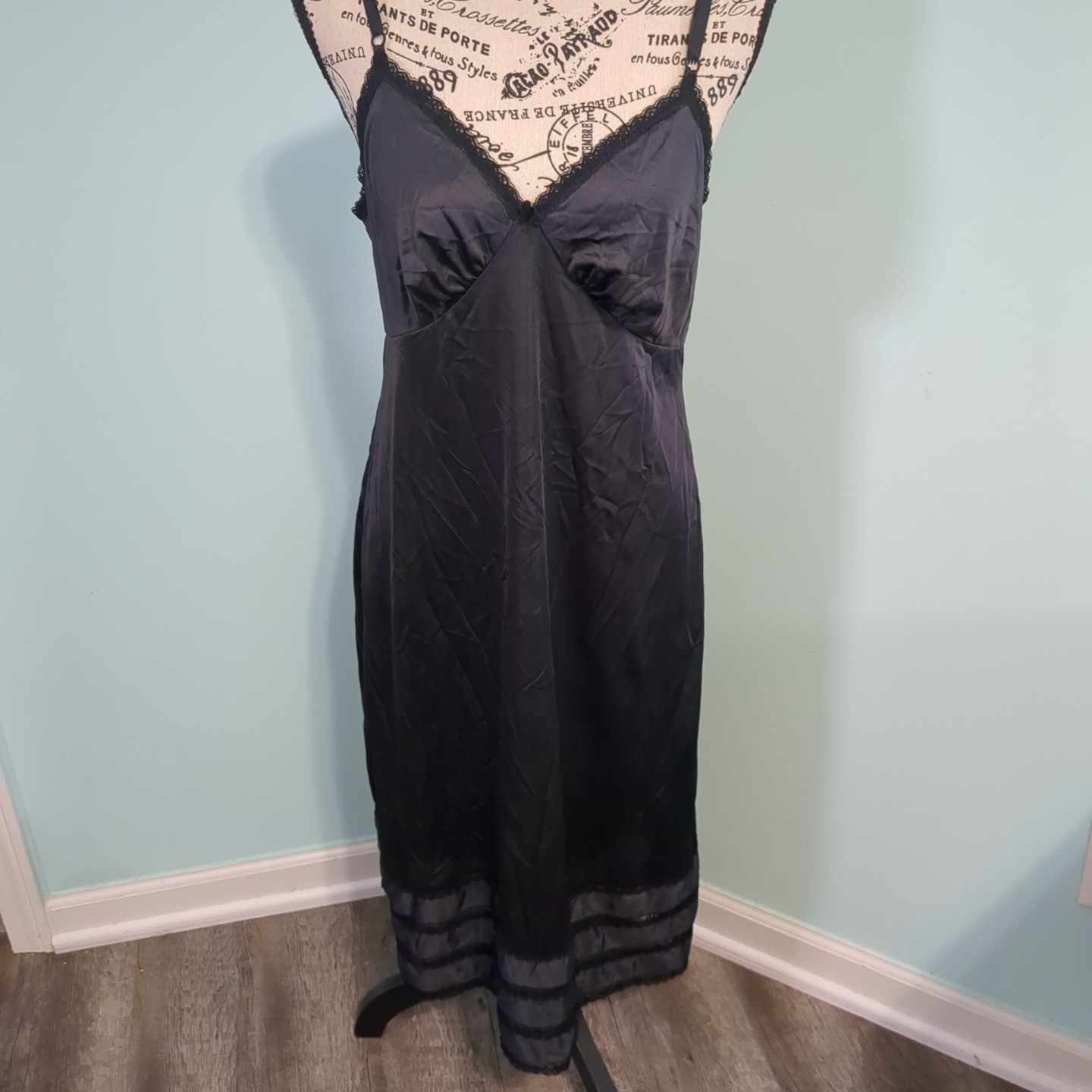 Sears Black Nylon Lace Full Slip Dress 36 Made in USA sexy goth Vintage