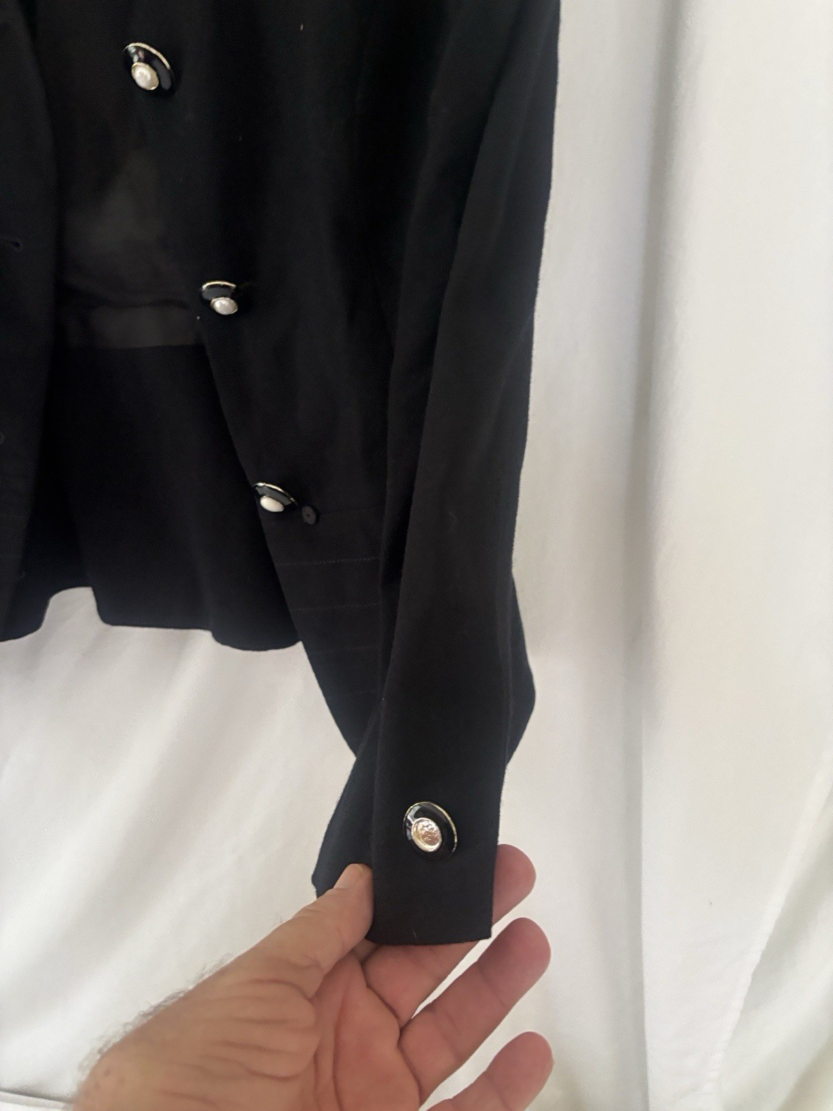 Vintage Late 1980s Albert Nipon Blazer Size 6 100% Wool Original Buttons.