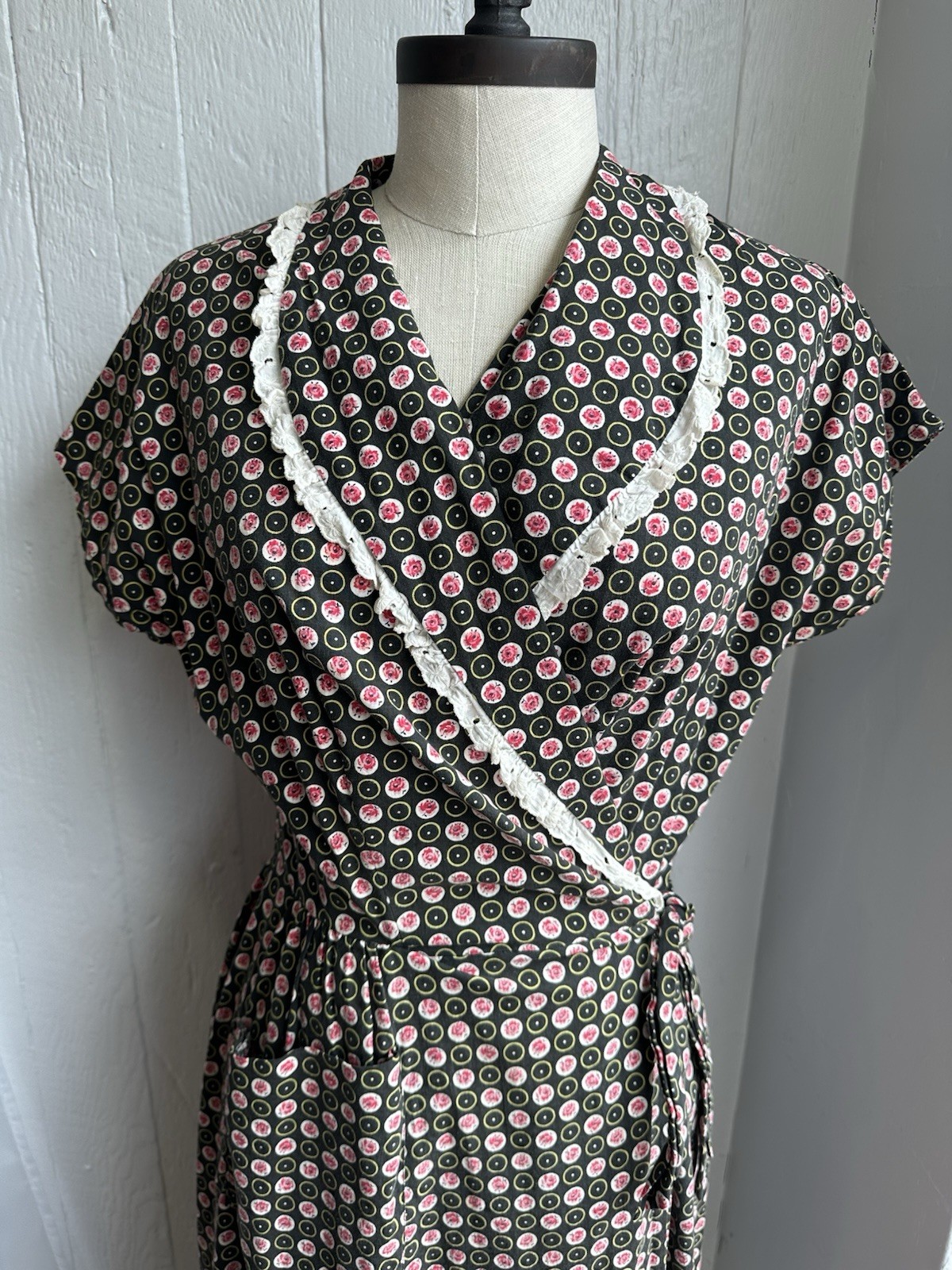 40s Cotton Floral Print Wrap Dress Short Sleeves Midi Length