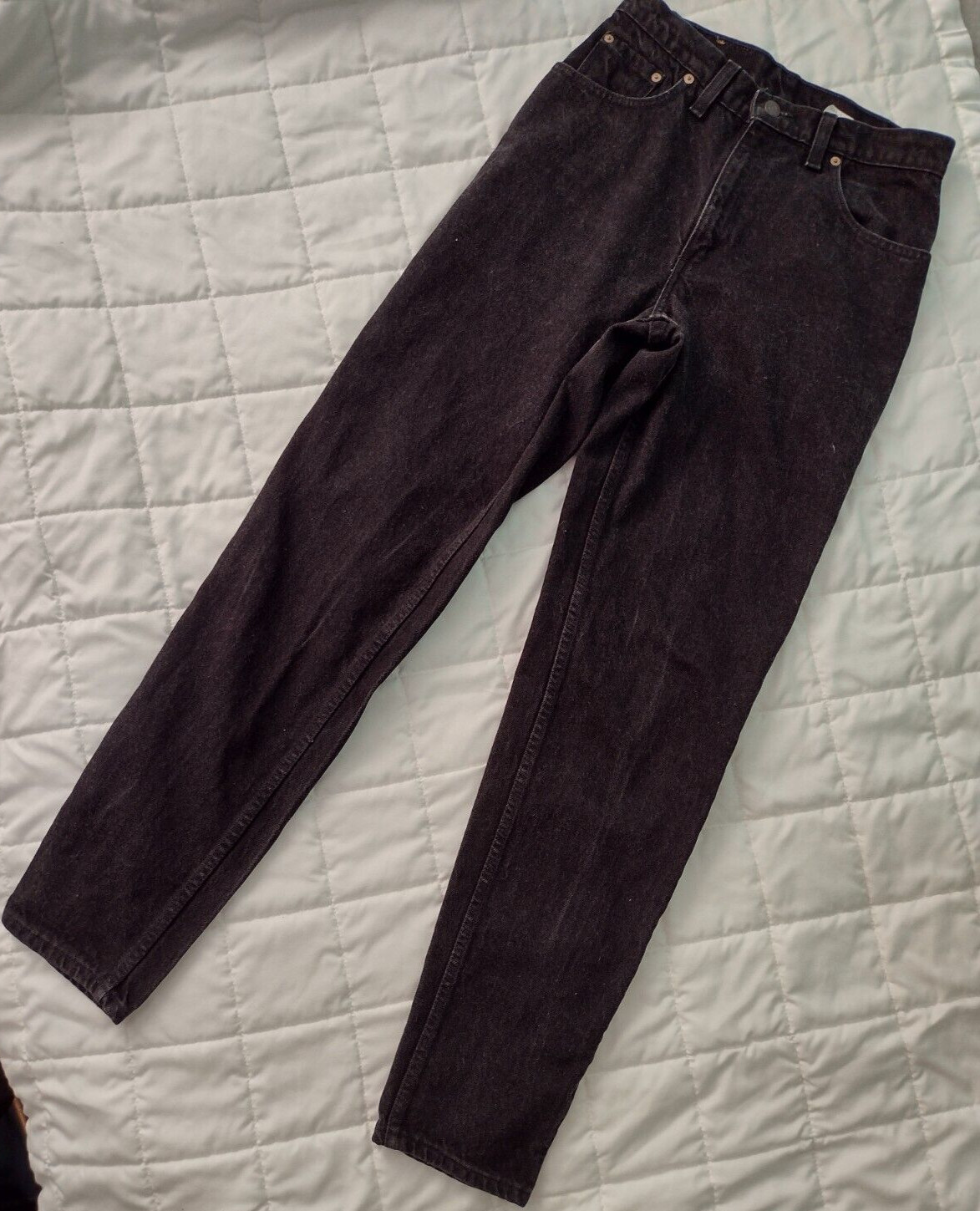 VTG Levis Black 550 Jeans Juniors 9 L Relaxed Fit Tapered Leg Actual 28 x 32