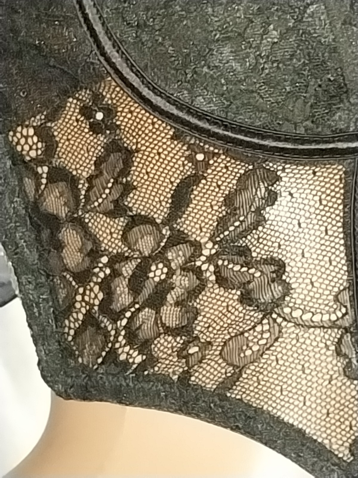 VTG PLUNGE LACE UW BRA CORSET TOP BUSTIER NOS S/P/M sheer blk lacy lace