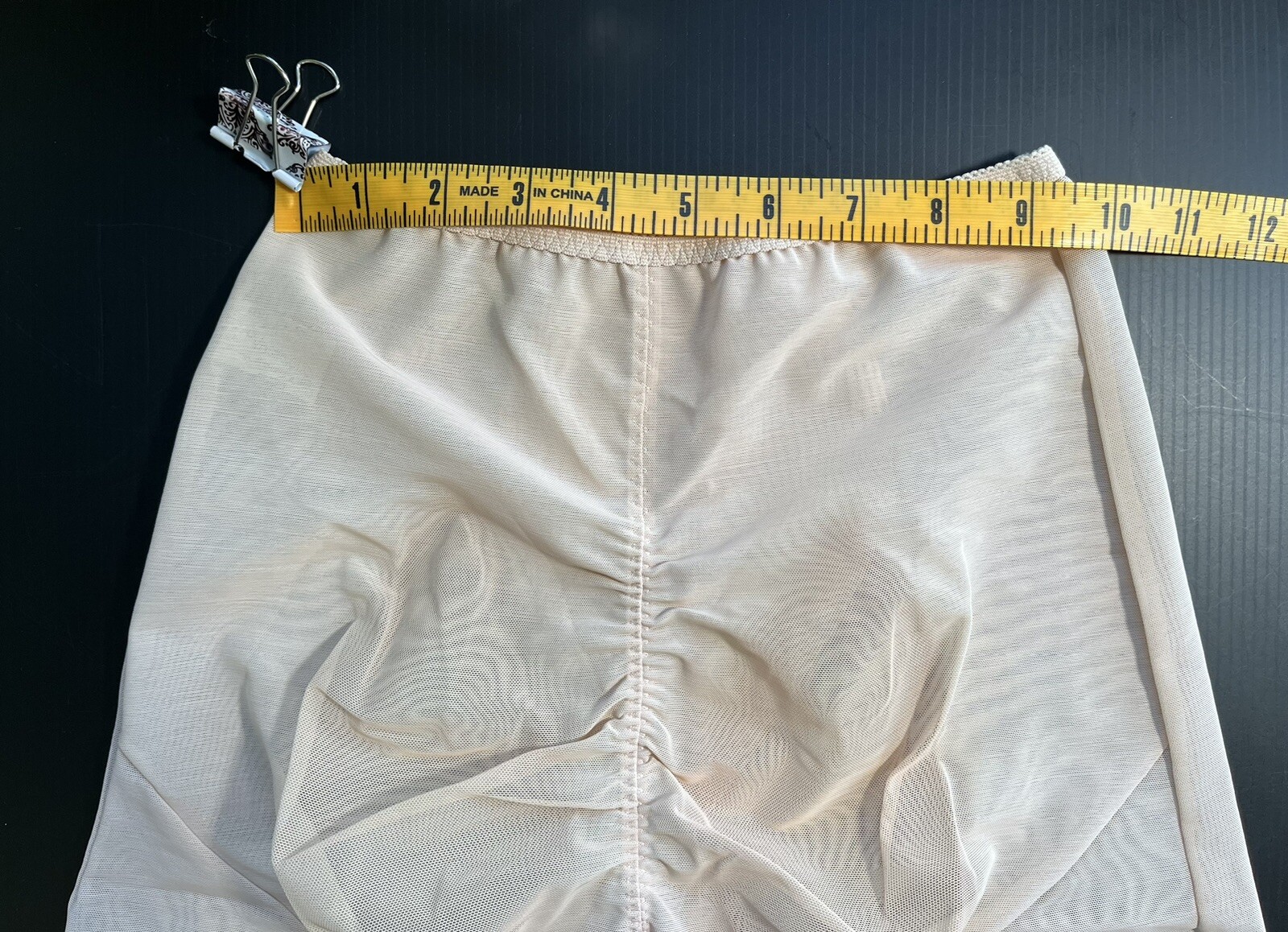 NOS VASARETTE ‘SECOND GLANCE’ CALF LENGTH GIRDLE SIZE MEDIUM NUDE DACRON LYCRA