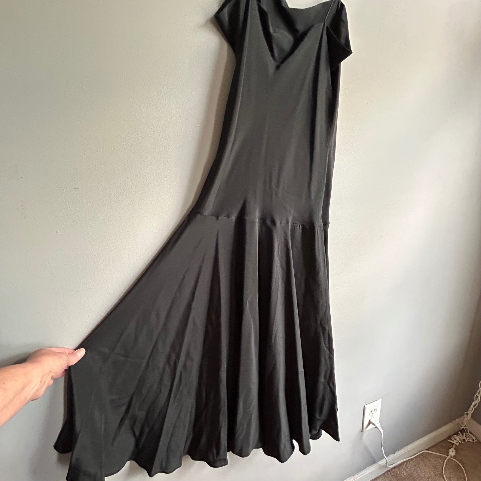 Soo Yung Lee Vintage Black Silk Blend Spaghetti Strap Cowl Midi Dress Size 10
