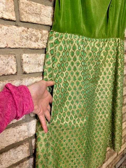 VTG T. Jones 1960s 2pc Skirt Suit Green Gold Brocade Mod Jackie O Set Sz S/M