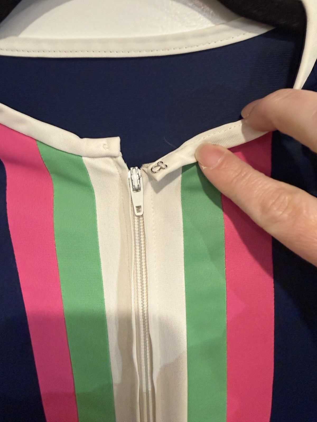 VTG 60s Gossard Artemis Robe Sz Small 100% Nylon Colorful Pink & Green Stripe