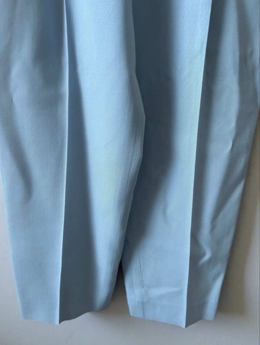 Vintage Hawksley & Wight Light Blue Slacks. Size 6 Petite