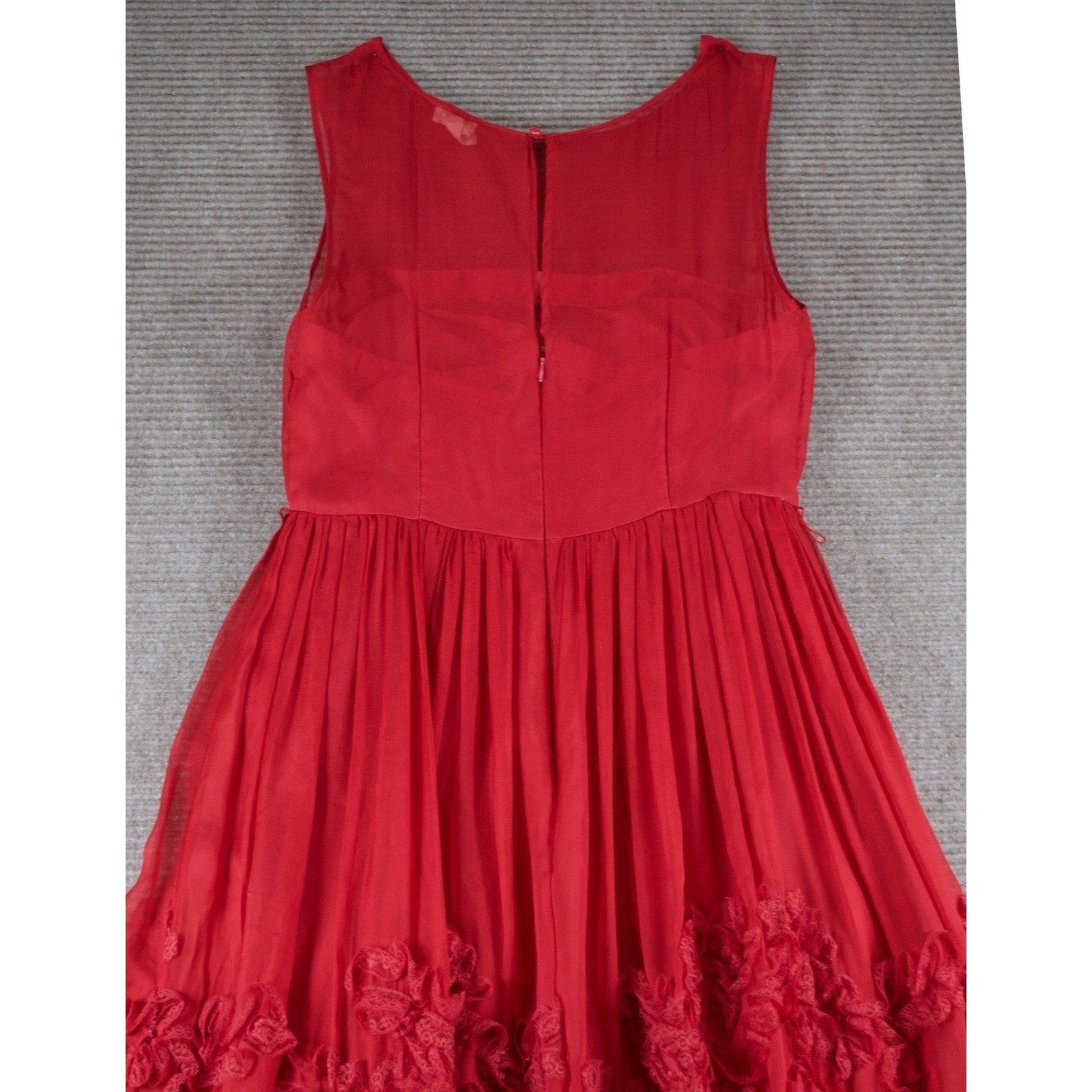 Anthropologie Tiny Caridad Ruffled Dress Red Rosette Mesh Flaw Size 4 16x26x41